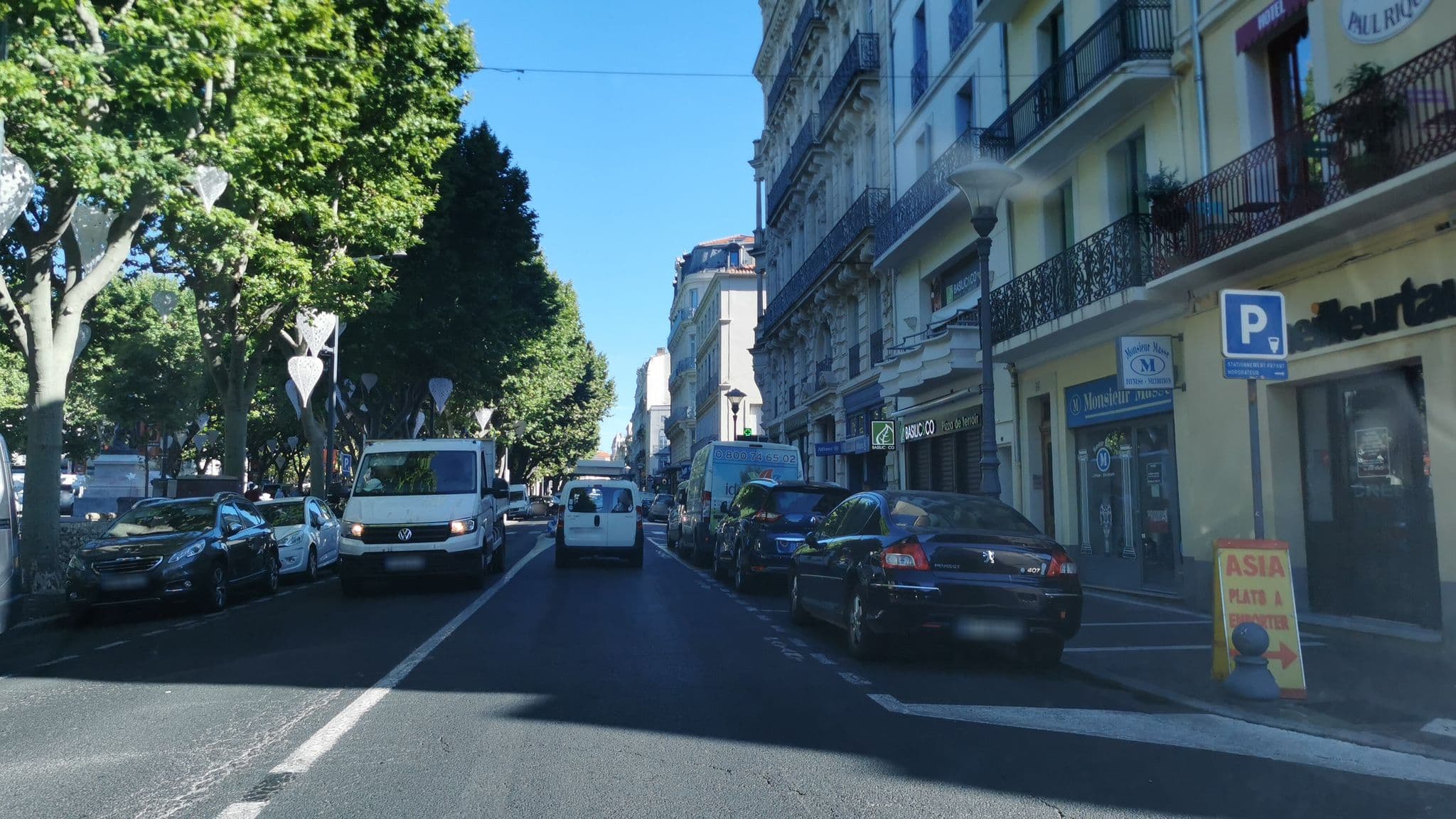 Street view near Hôtel Paul Riquet, Béziers — © percherie (CC BY-SA · Mapillary)