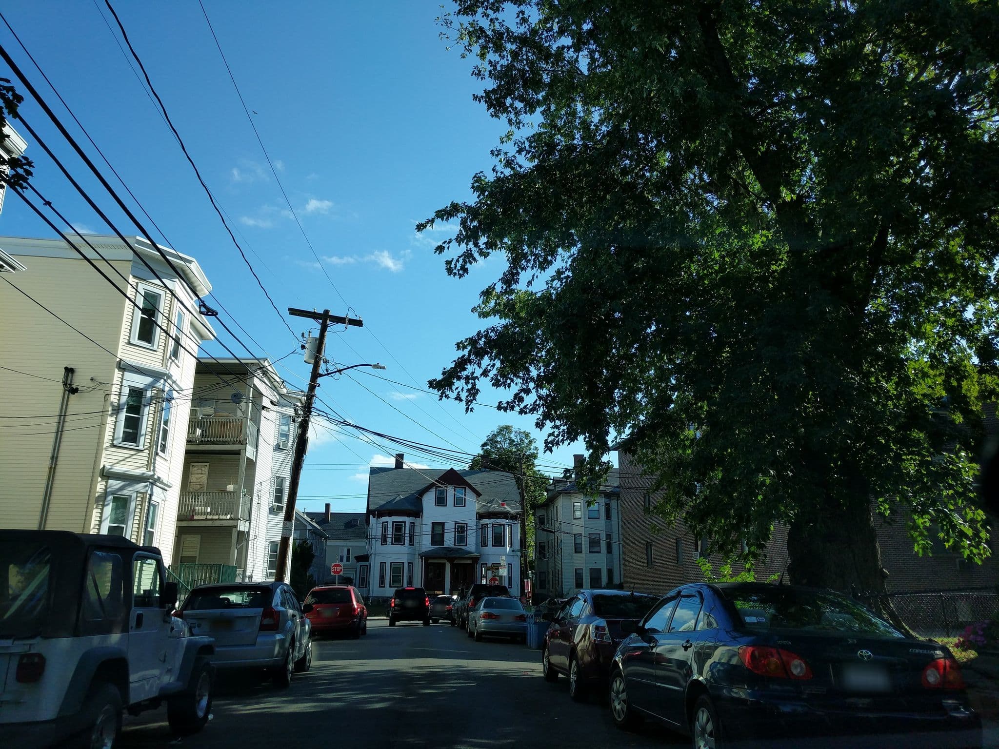 Street view near Abercrombie Farrington Inn, Allston — © lxmbos2 (CC BY-SA · Mapillary)