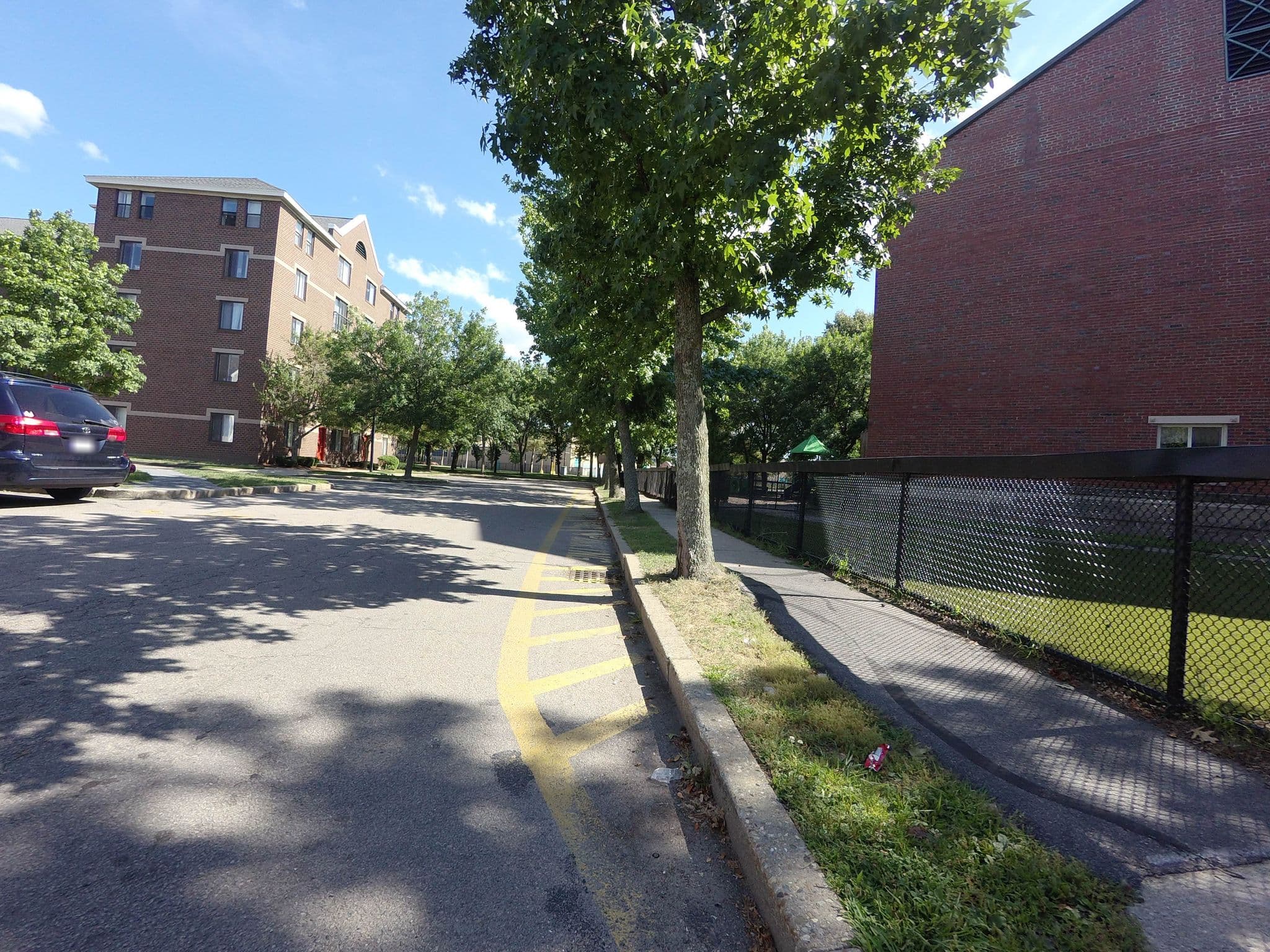 Street view near Hilton, Savin Hill — © posiki (CC BY-SA · Mapillary)