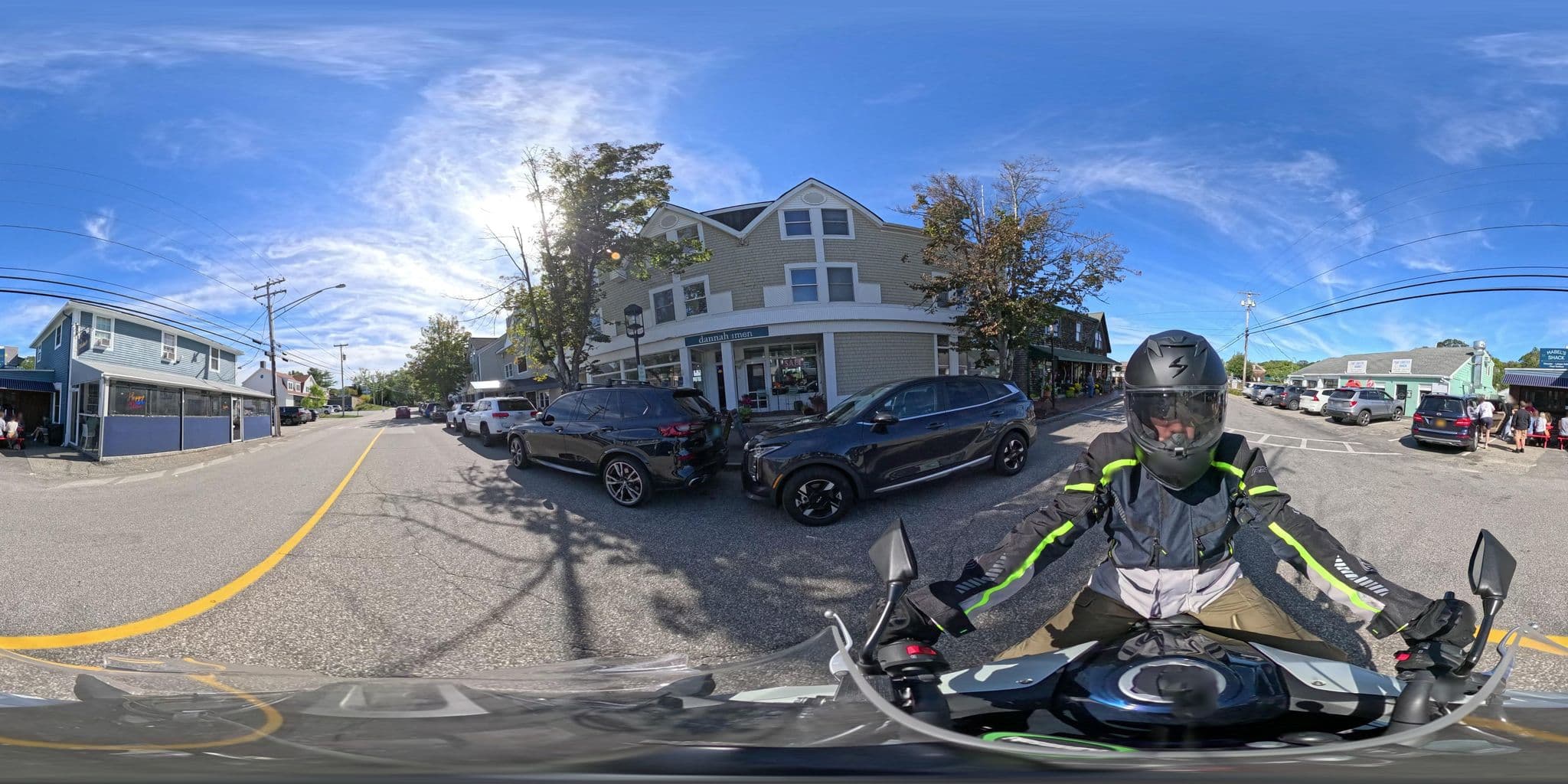 Street view near The Breakwater Inn and Spa, Kennebunkport — © Commonwealth360 (CC BY-SA · Mapillary)