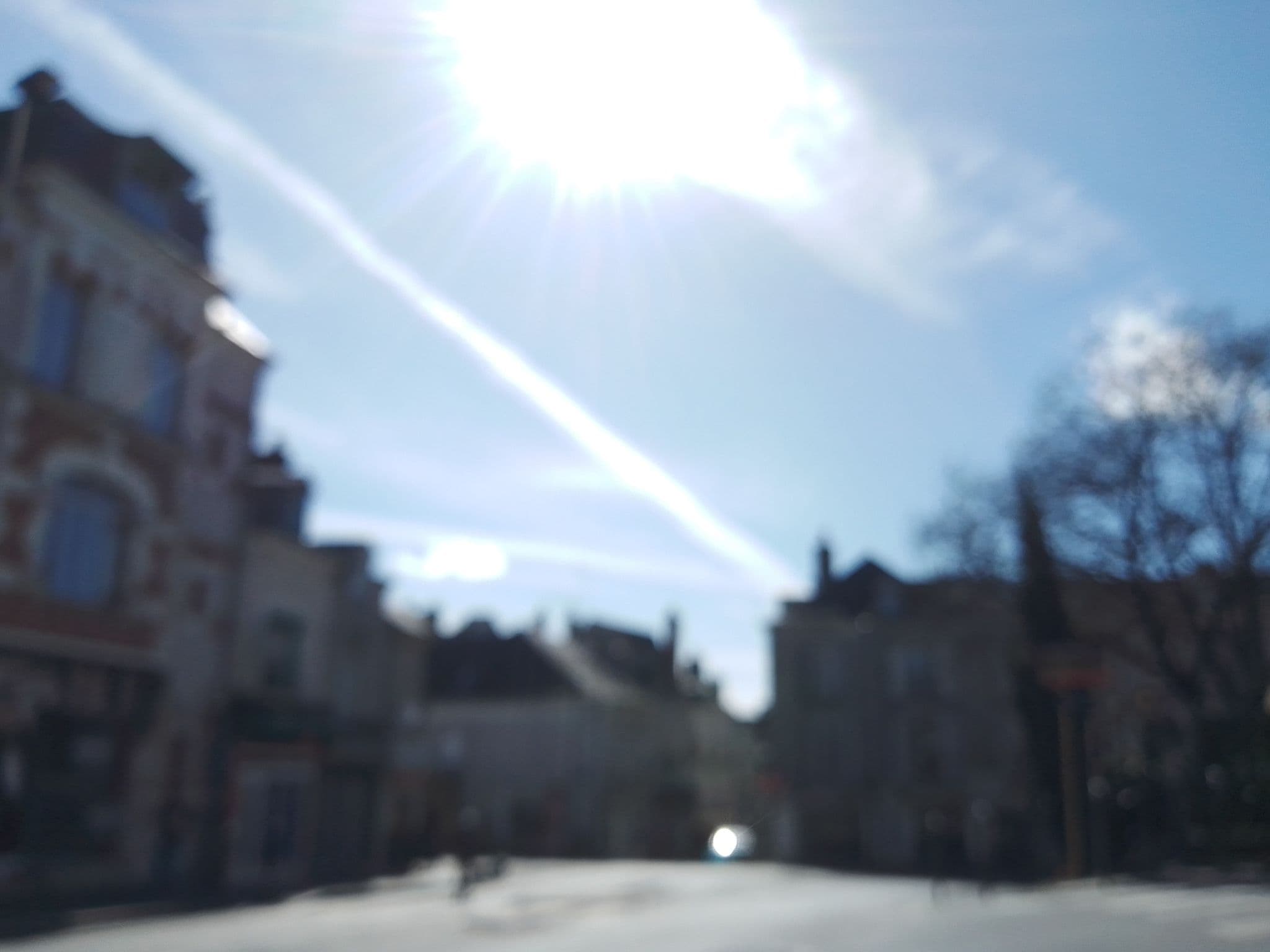 Street view near Hôtel Restaurant Le Monarque, Blois — © maxdeblois (CC BY-SA · Mapillary)