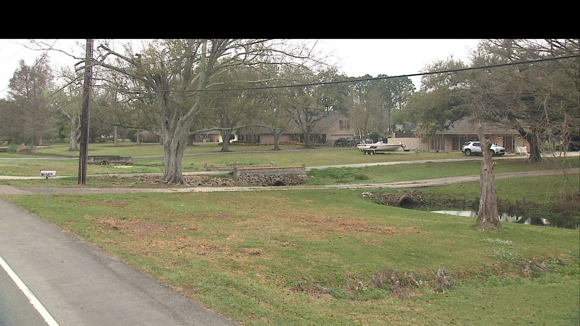 Street view near Ouiski Bayou, Bayou Cane — © WR2_2023 (CC BY-SA · Mapillary)