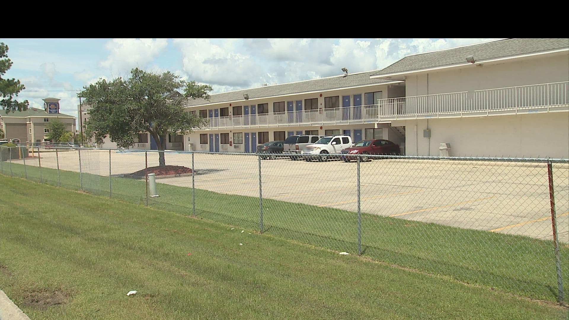 Street view near Motel 6, Slidell — © FF_local (CC BY-SA · Mapillary)