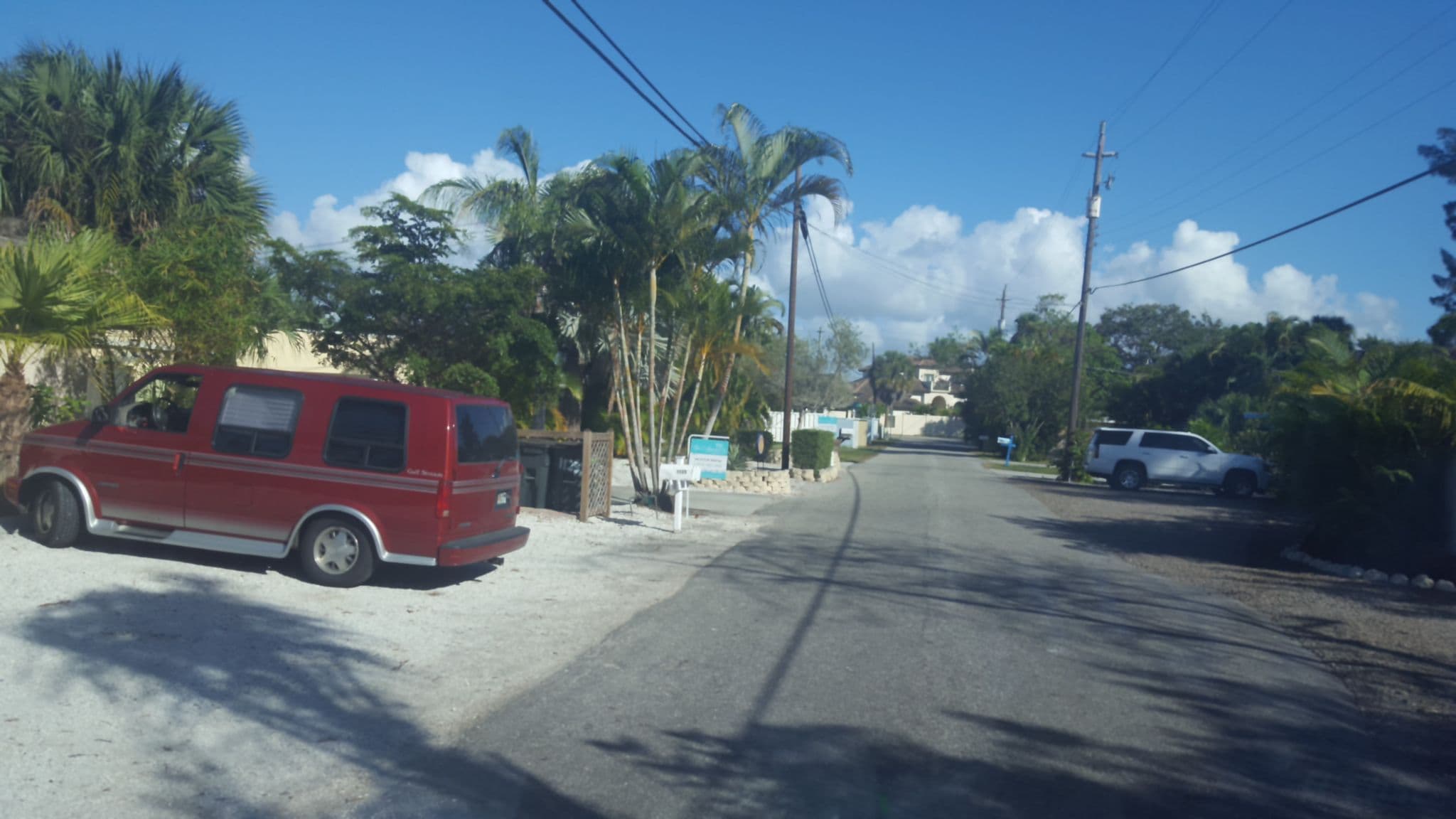 Street view near villa castala, Gulf Gate Estates — © jbthemilker (CC BY-SA · Mapillary)