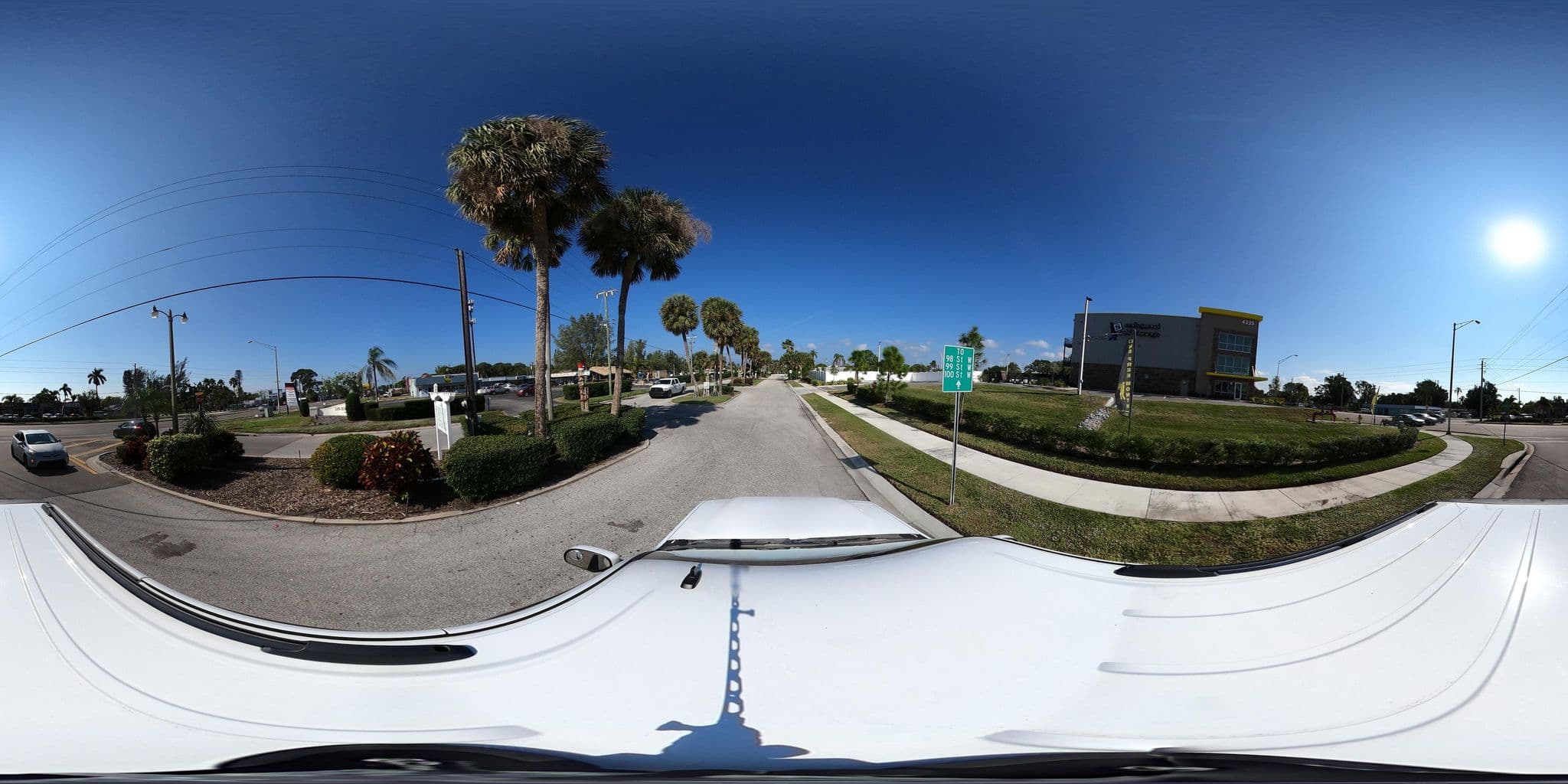 Street view near Hotel Weger, Bradenton Beach — © jcox (CC BY-SA · Mapillary)