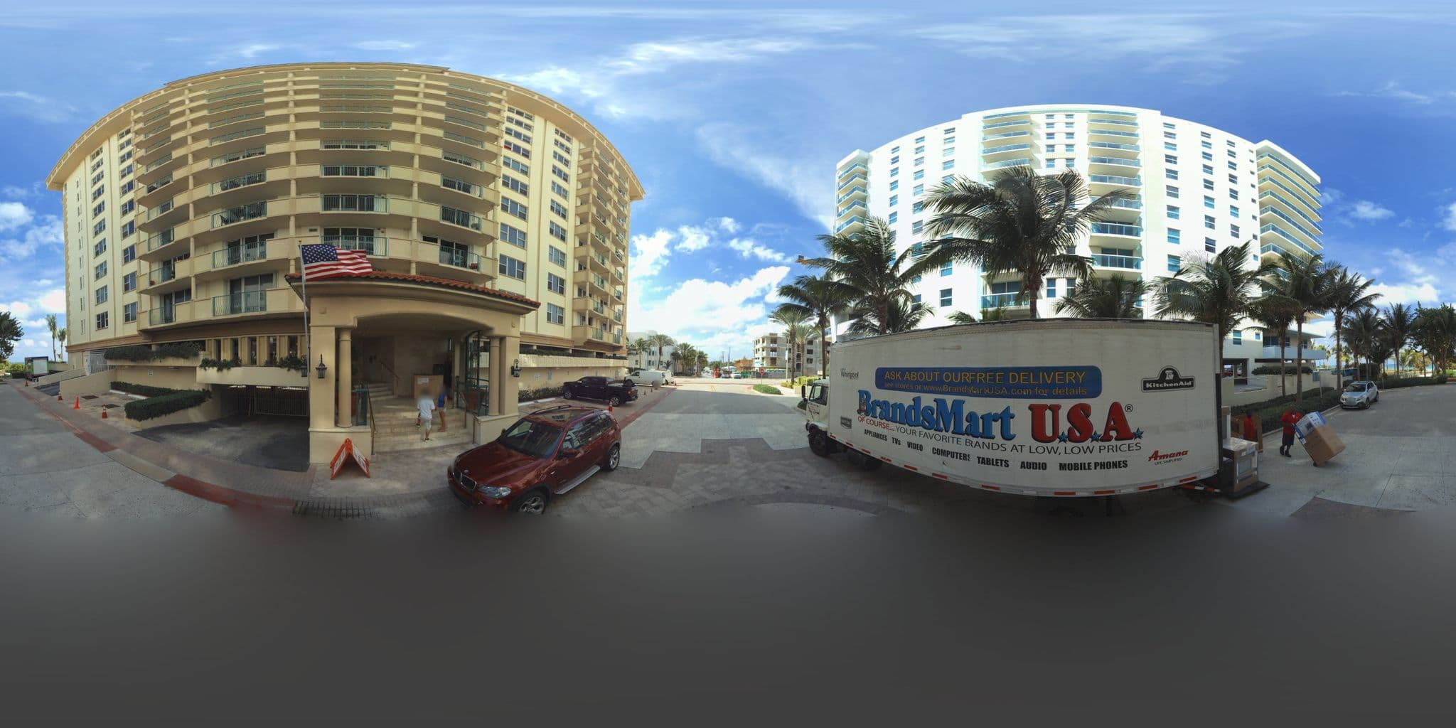 Street view near The Carlisle, Surfside — © microsoft (CC BY-SA · Mapillary)