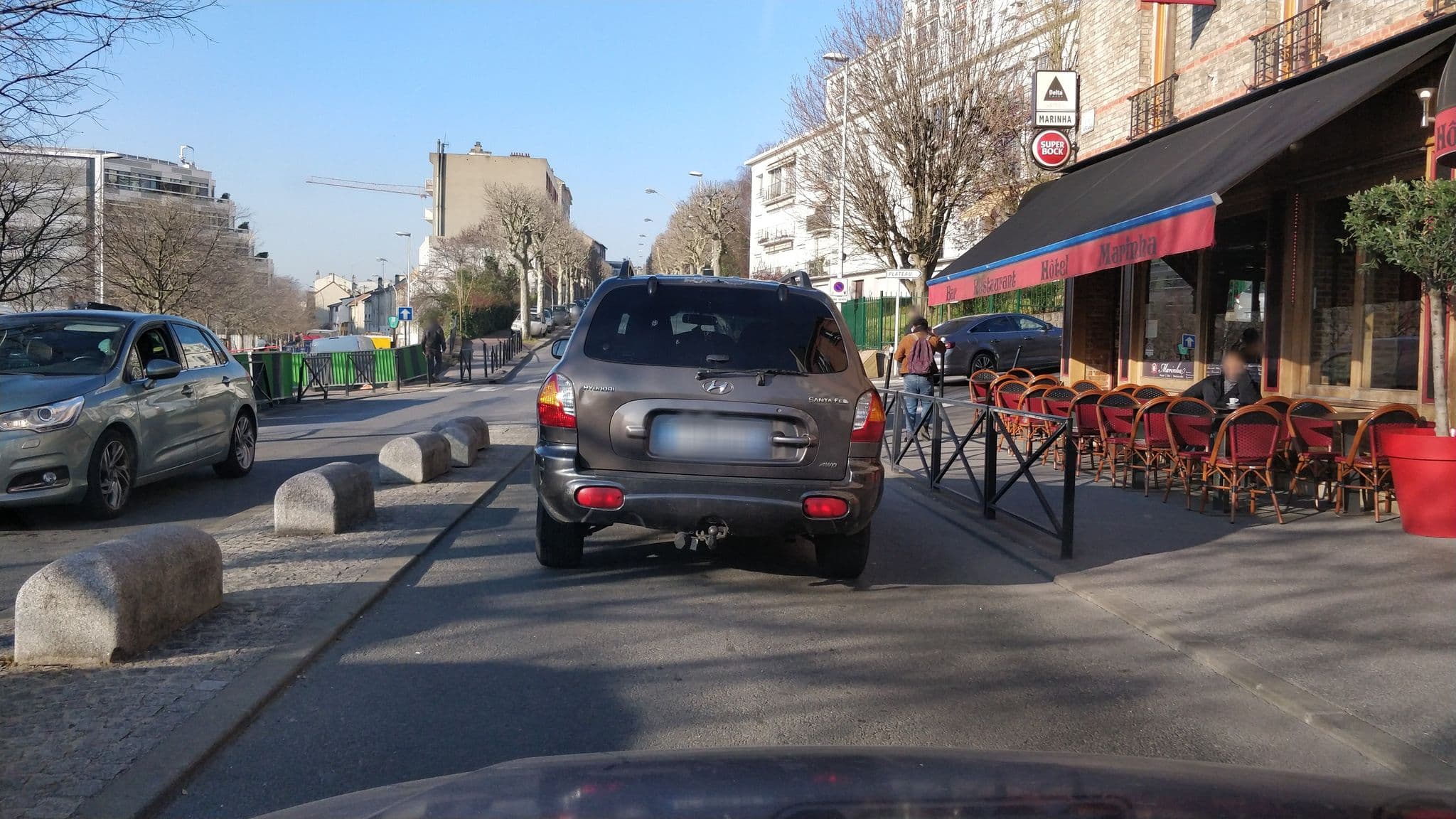 Street view near Hôtel Marinha, Gentilly — © svr123456789 (CC BY-SA · Mapillary)