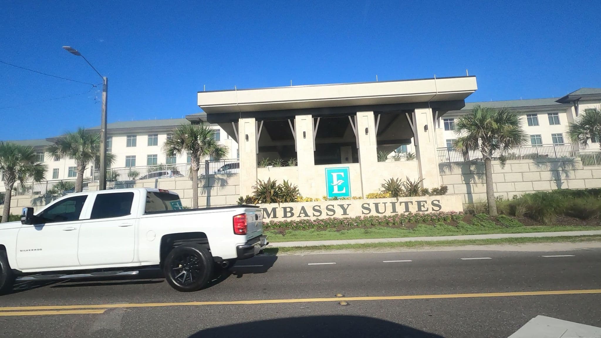 Street view near Anastasia Lodge, Saint Augustine Beach — © allen (CC BY-SA · Mapillary)