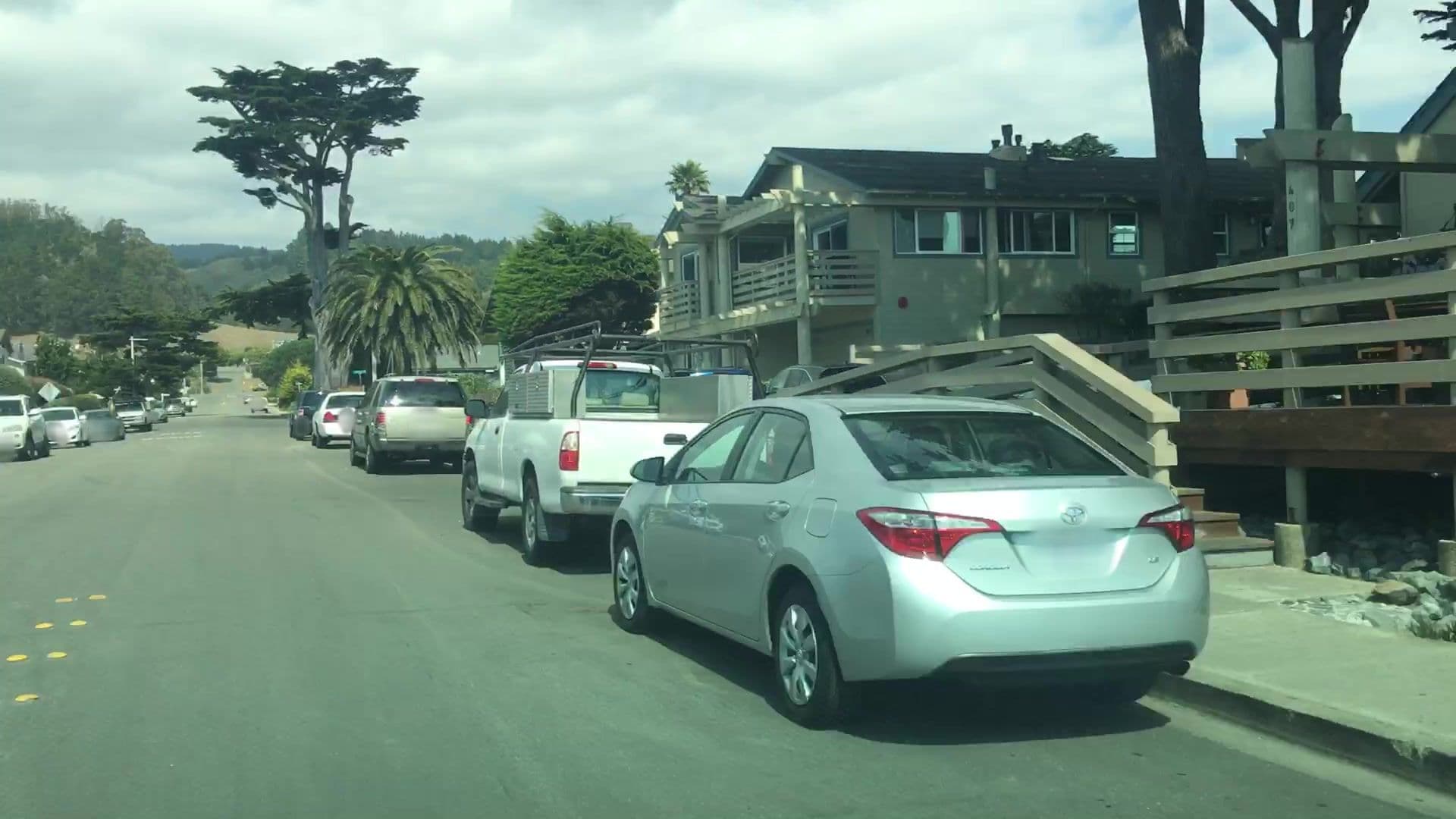 Street view near Cypress Inn on Miramar Beach, El Granada — © lvl5 (CC BY-SA · Mapillary)