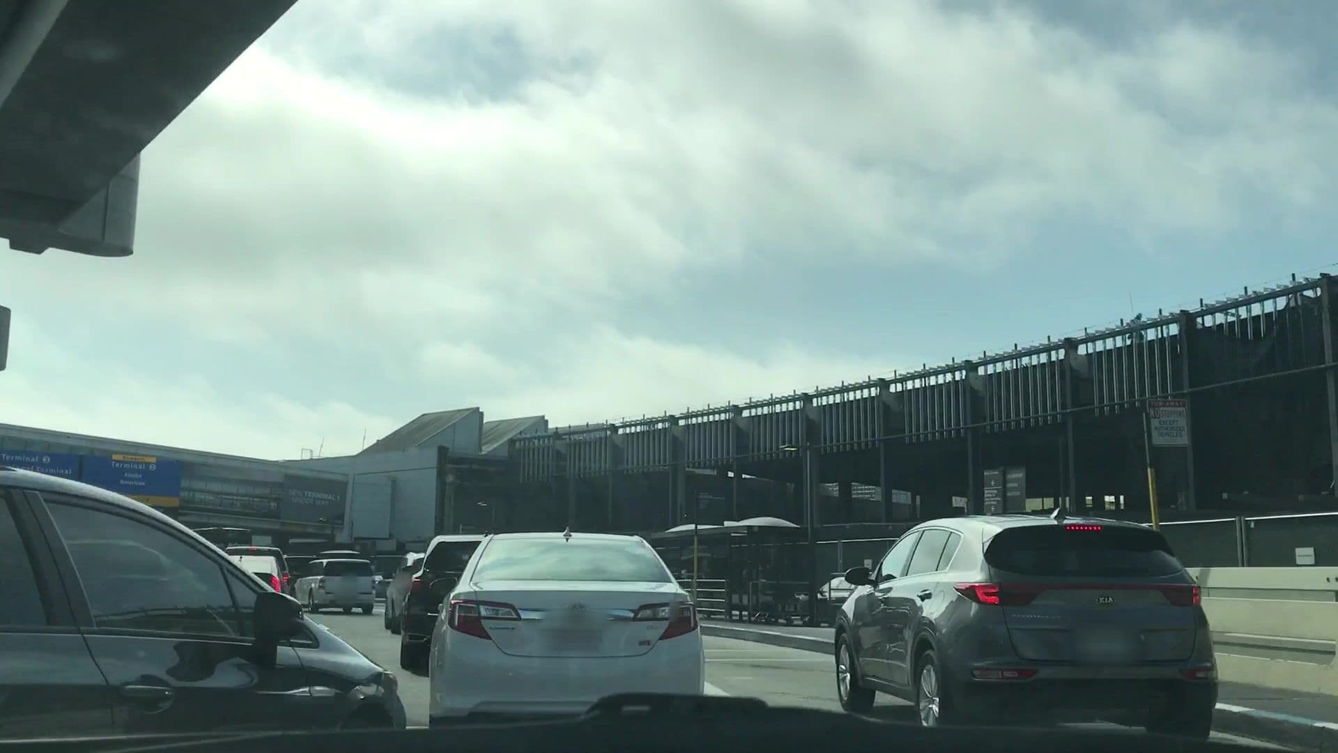 Street view near Holiday Inn, San mateo, Millbrae — © lvl5 (CC BY-SA · Mapillary)