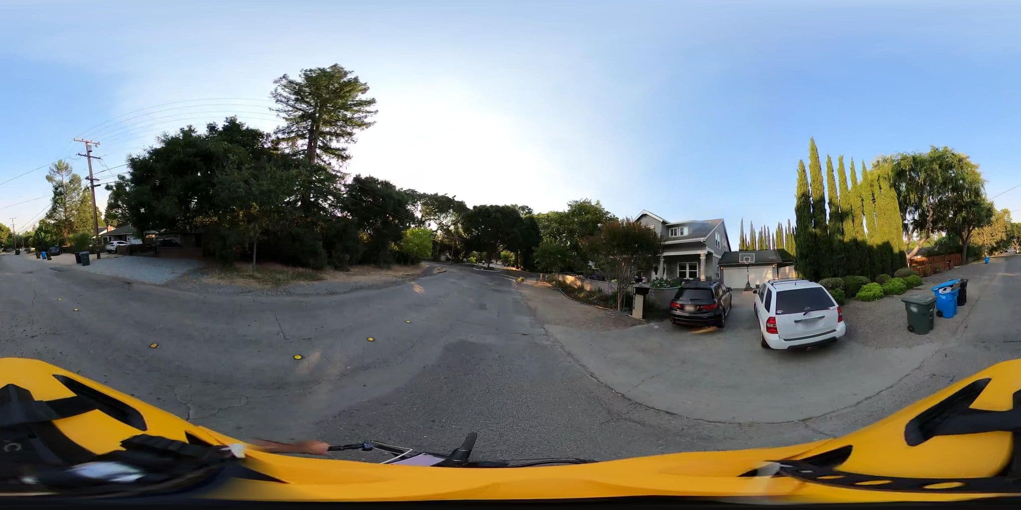 Street view near Wyro w Palo Alto, North Fair Oaks — © pixelpete (CC BY-SA · Mapillary)