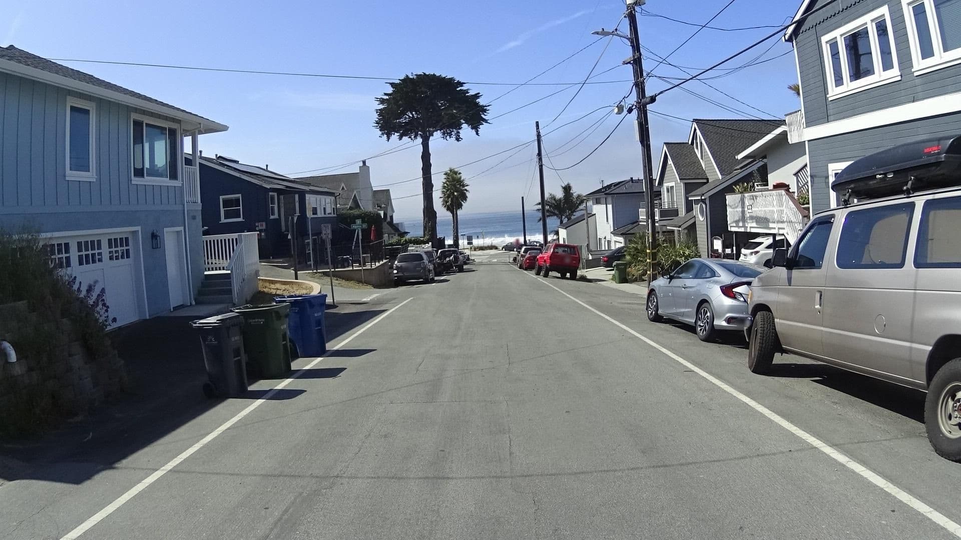 Street view near Beachnest Sugar Shack, Live Oak — © marker_geo (CC BY-SA · Mapillary)