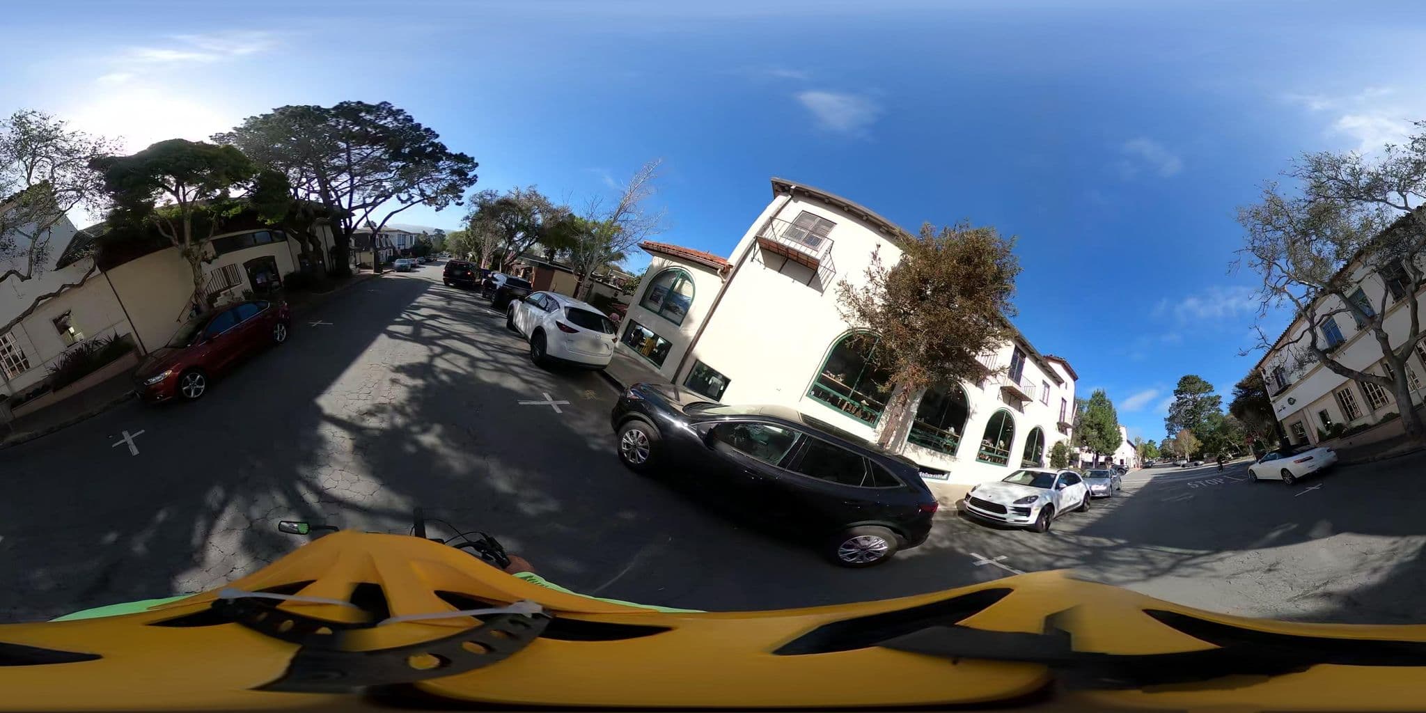 Street view near Su Vecino Courtyard, Carmel-by-the-Sea — © pixelpete (CC BY-SA · Mapillary)