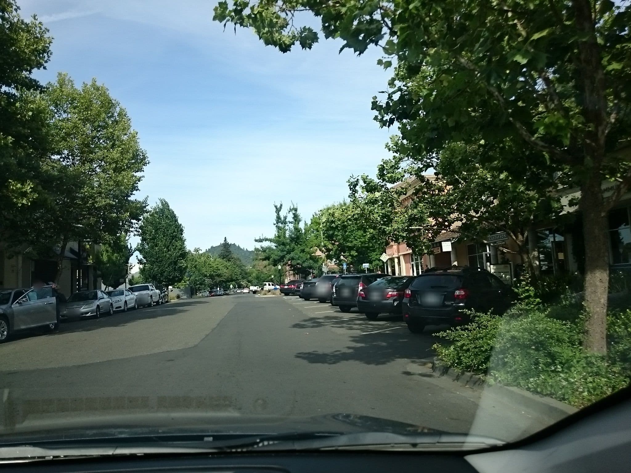 Street view near Hotel Les Mars, Healdsburg — © voschix (CC BY-SA · Mapillary)