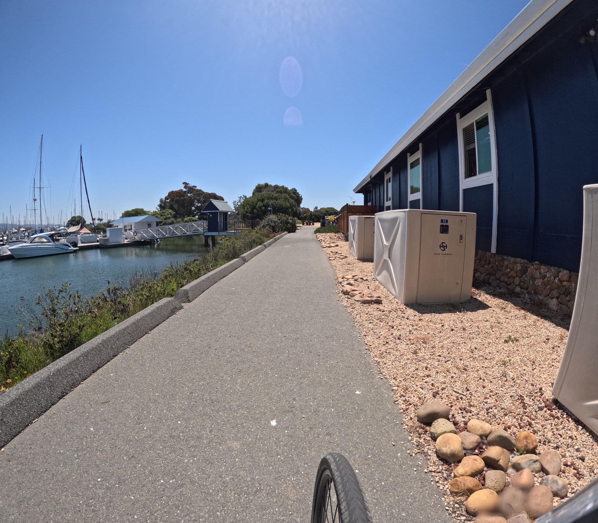 Street view near Barkissimo Floating Bed and Breakfast, Emeryville — © sfbaytrail (CC BY-SA · Mapillary)