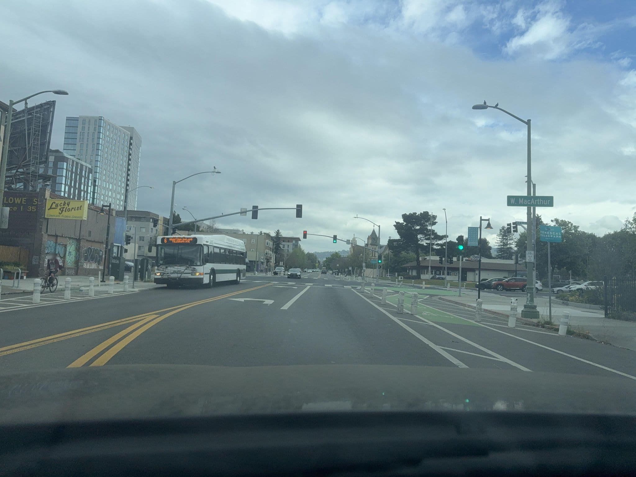 Street view near Balaji Enterprises, Emeryville — © davidofun (CC BY-SA · Mapillary)