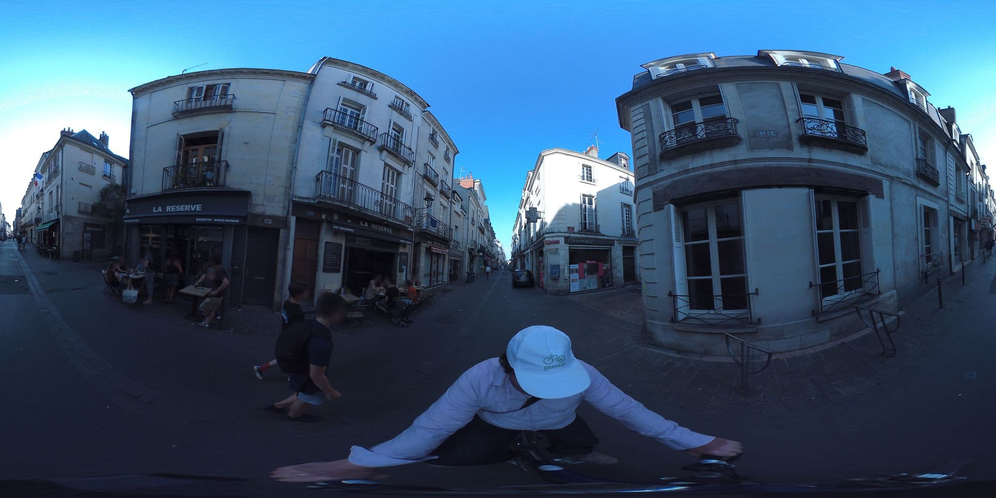 Street view near Hôtel du Cygne, Tours — © geovelo (CC BY-SA · Mapillary)