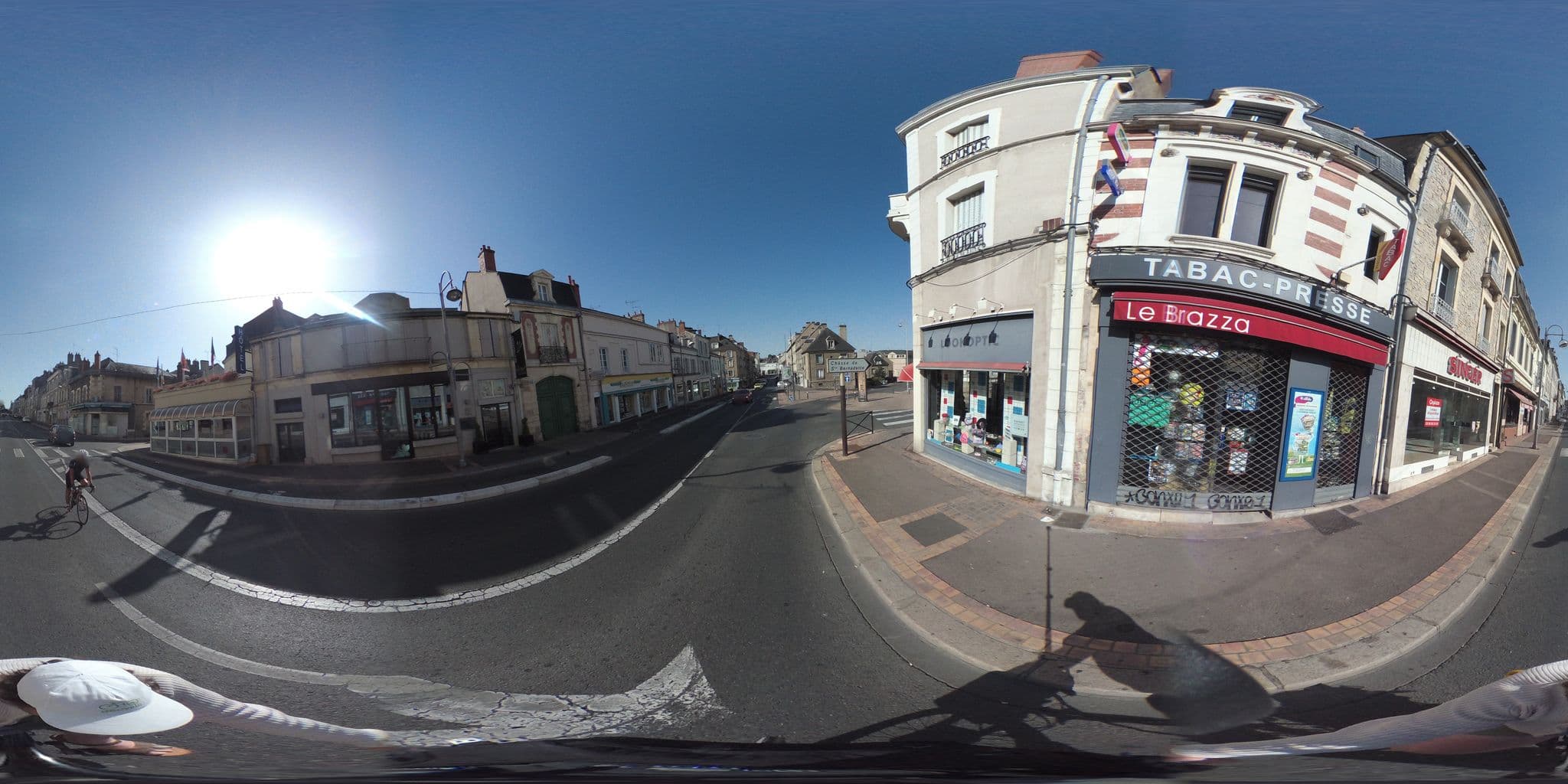 Street view near Best Western Hotel de Diane, Nevers — © geovelo (CC BY-SA · Mapillary)