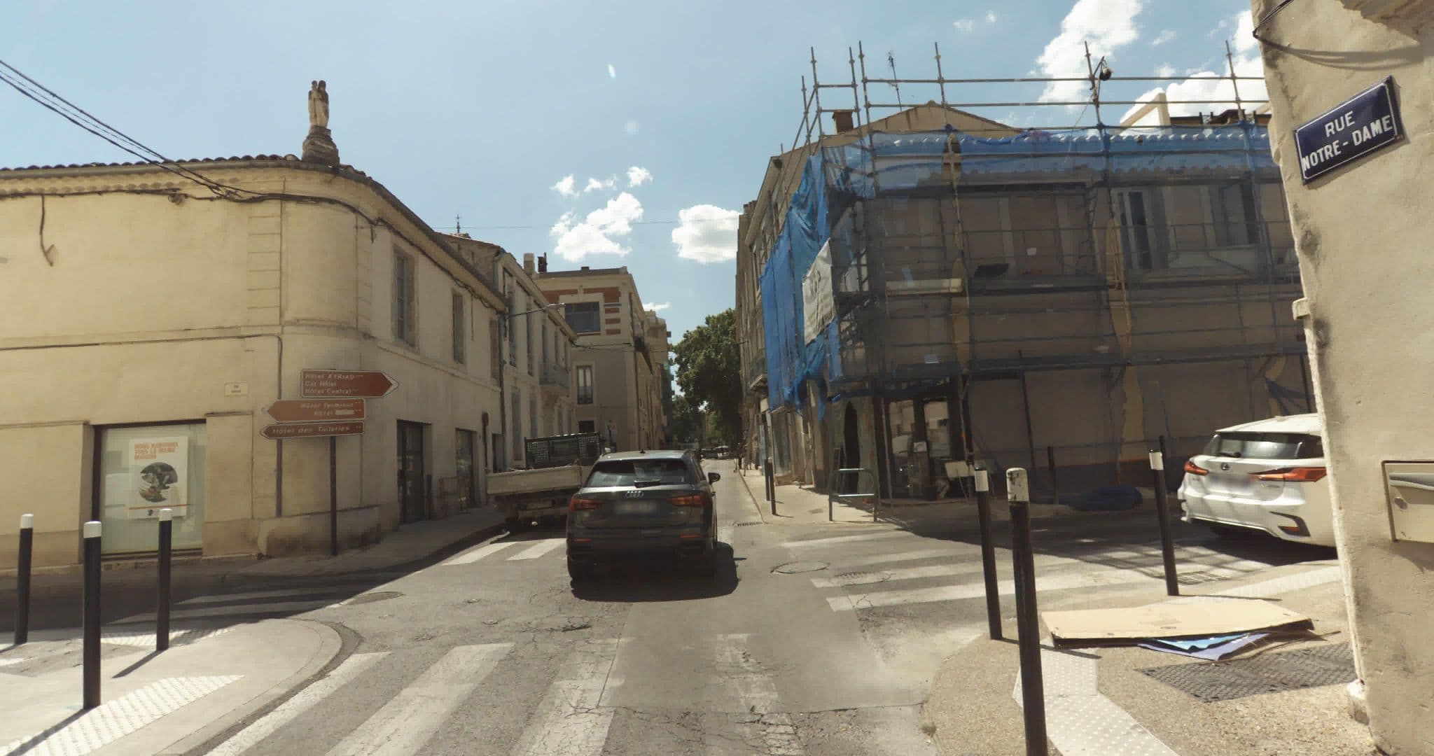 Street view near Hôtel des Tuileries, Nîmes — © sogefi (CC BY-SA · Mapillary)