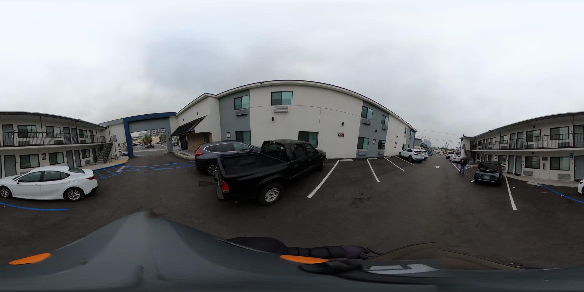 Street view near Lax Hotel, El Segundo — © beddy (CC BY-SA · Mapillary)