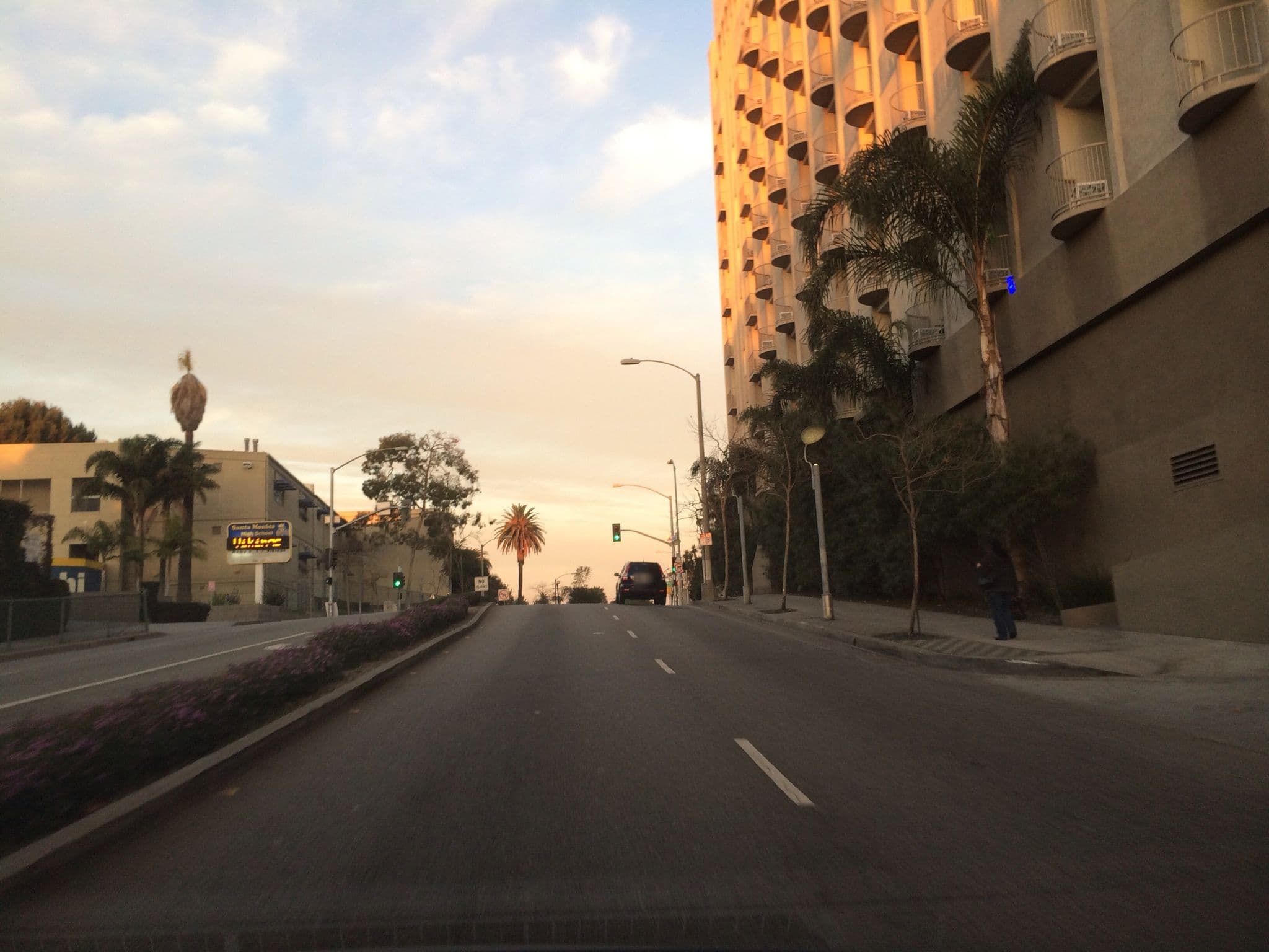 Street view near Longitude Bar + Restaurant, Santa Monica — © gyllen (CC BY-SA · Mapillary)