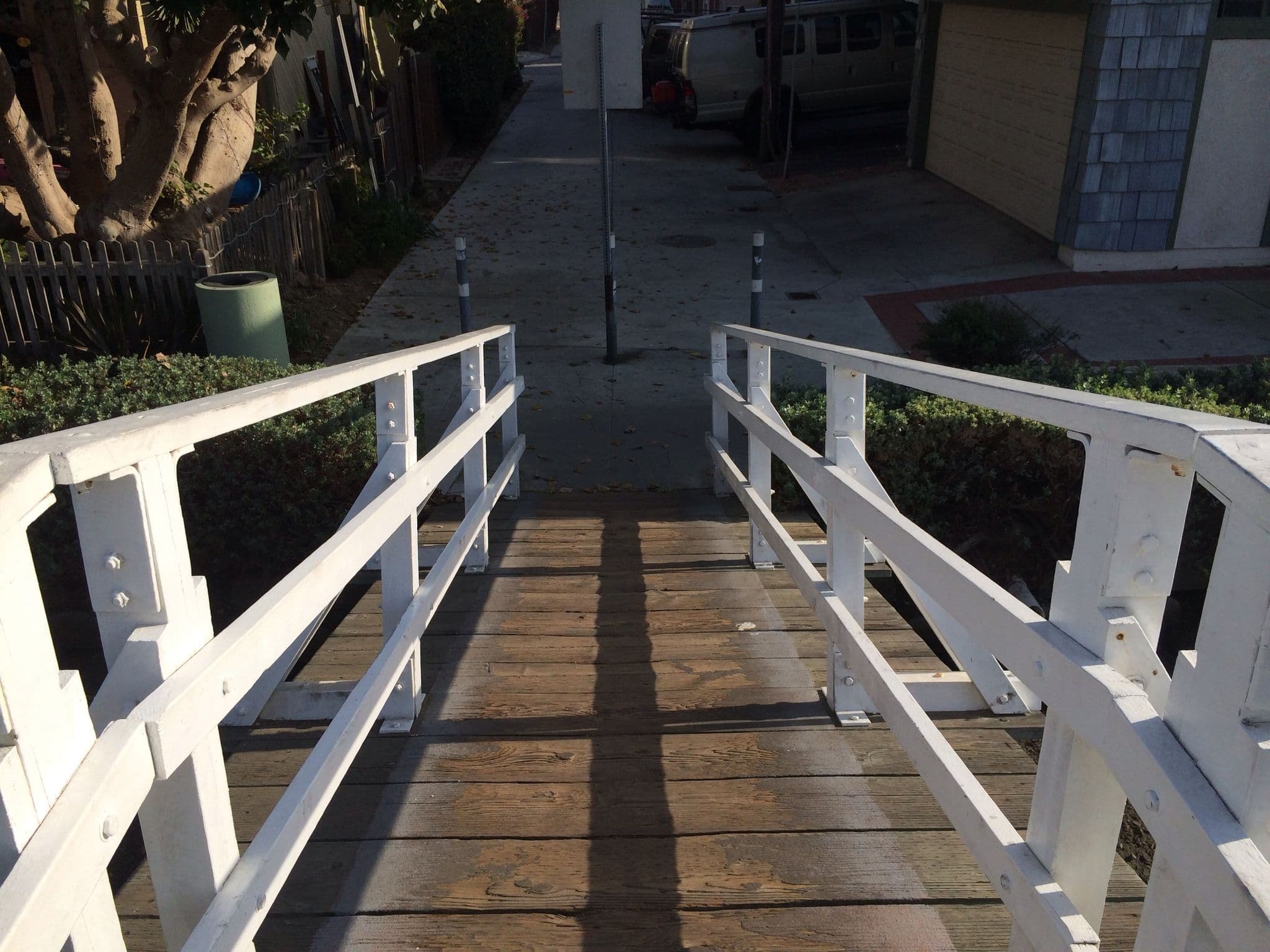 Street view near 212 Sherman Canal, Venice — © gyllen (CC BY-SA · Mapillary)