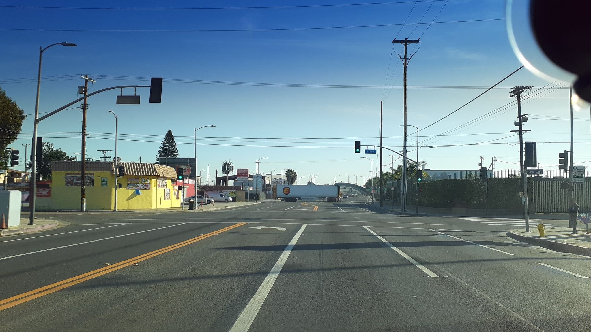 Street view near Catalina Motel, West Carson — © veganmapper (CC BY-SA · Mapillary)