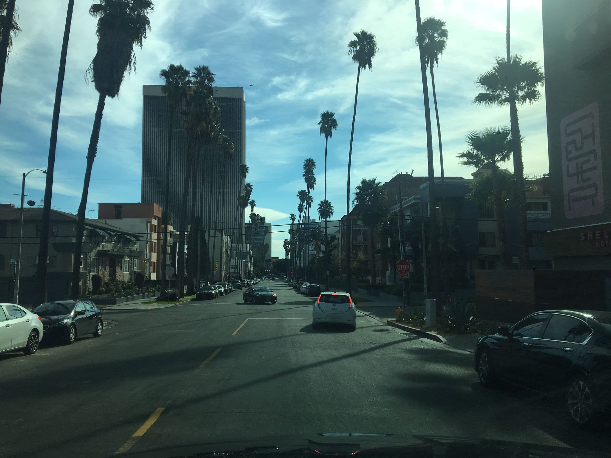 Street view near Days Inn, Koreatown — © cfwarren3 (CC BY-SA · Mapillary)