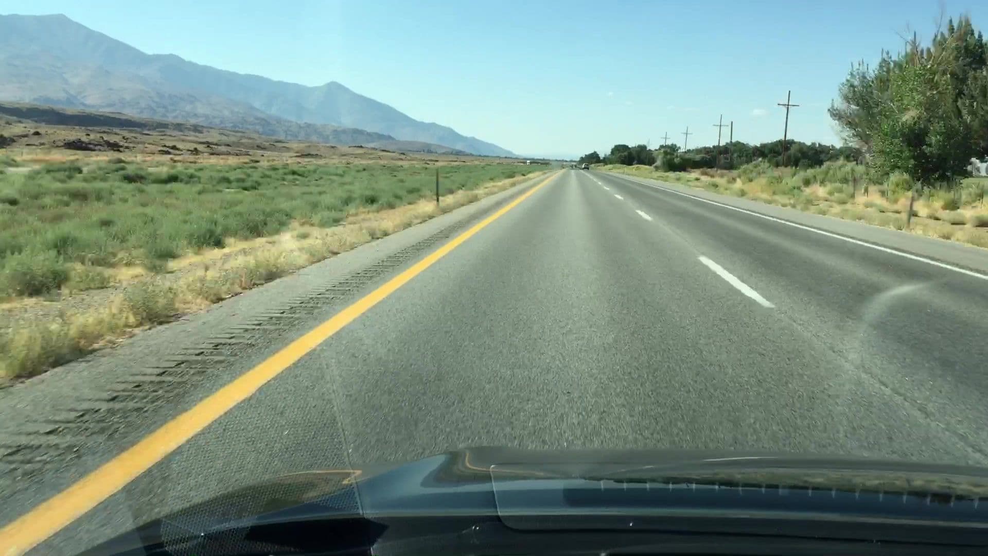 Street view near Cinnamon Bear Inn, Big Pine — © lvl5 (CC BY-SA · Mapillary)