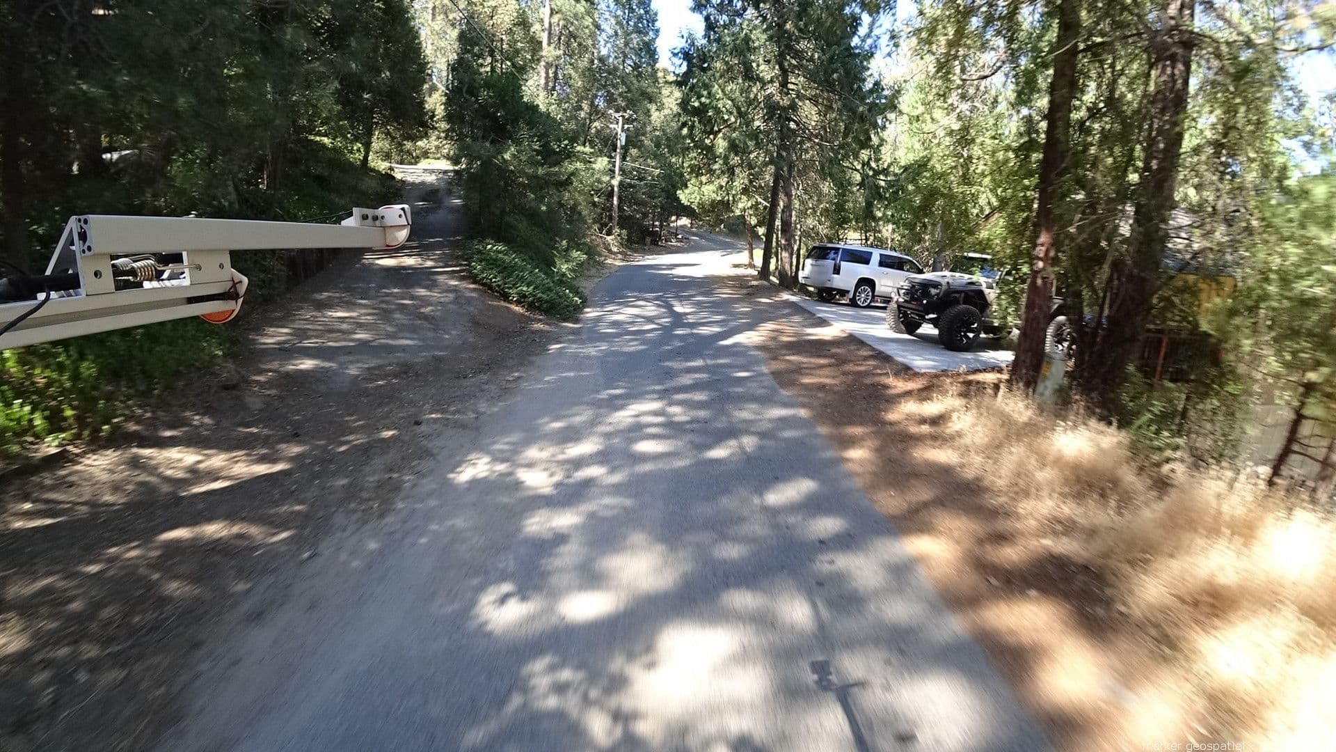 Street view near Sierra Springs, Ahwahnee — © marker_geo (CC BY-SA · Mapillary)