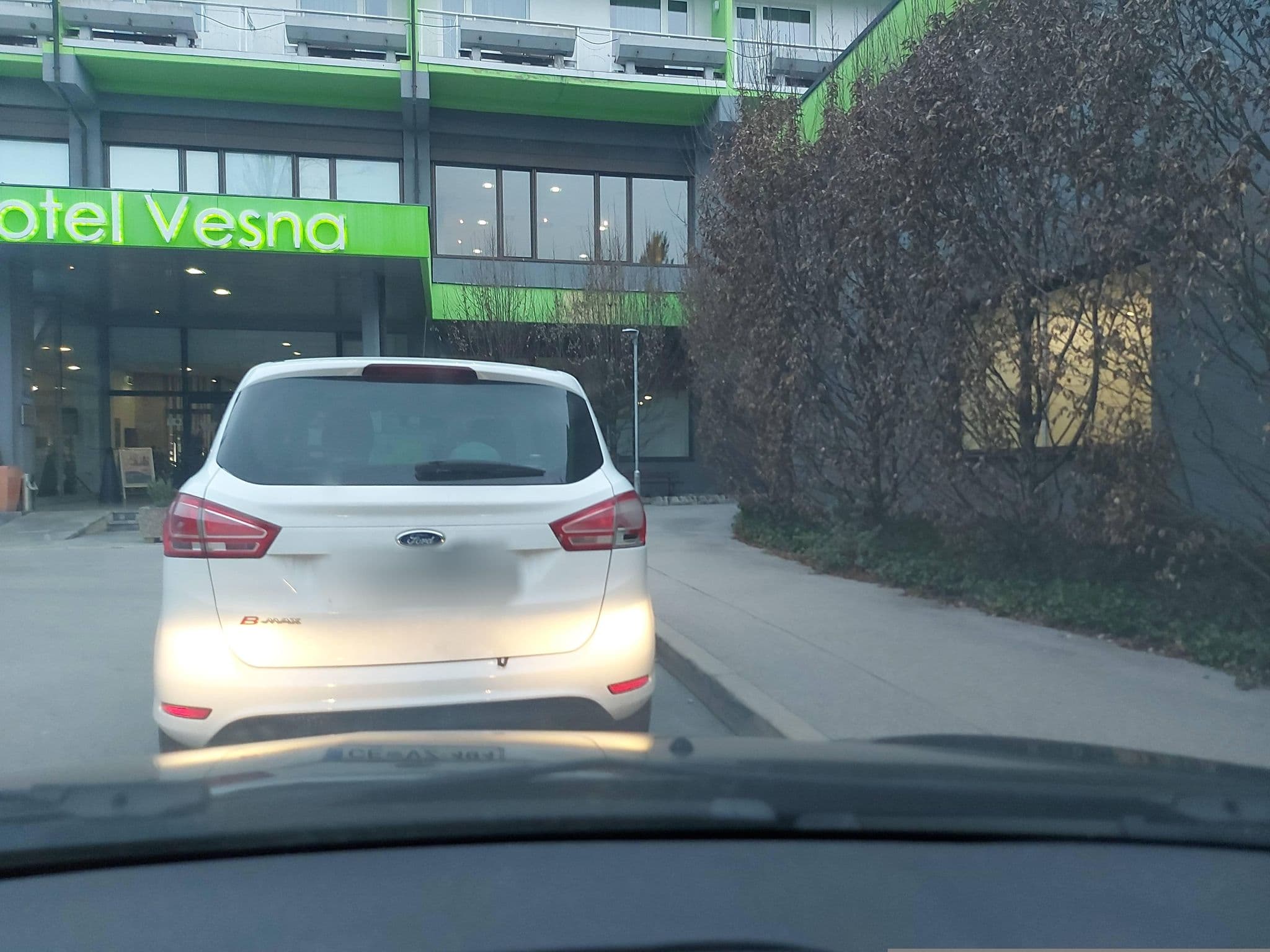 Street view near Hotel Vesna, Topolšica — © mik007 (CC BY-SA · Mapillary)