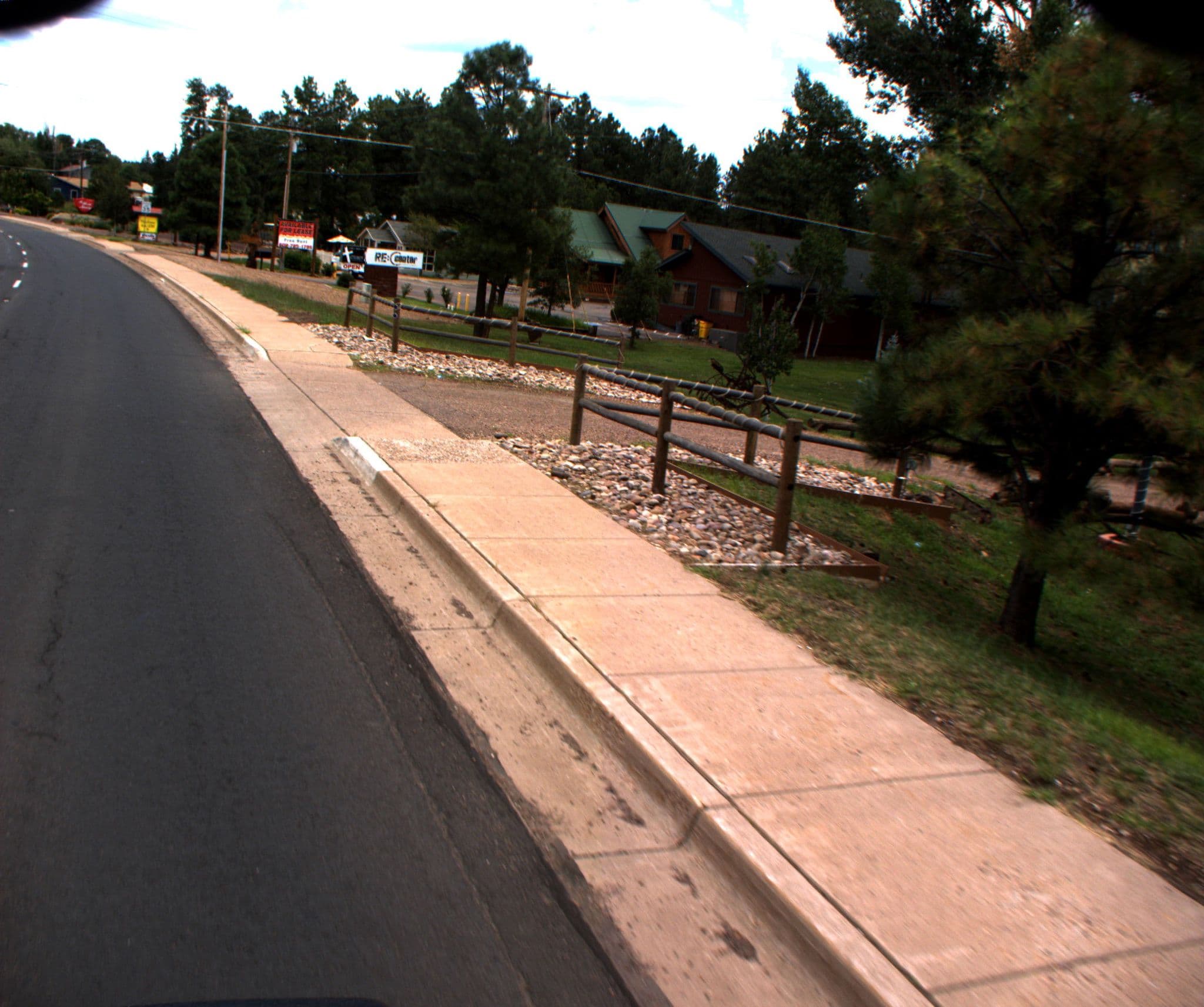 Street view near Double B Lodge, Pinetop-Lakeside — © adotgis (CC BY-SA · Mapillary)