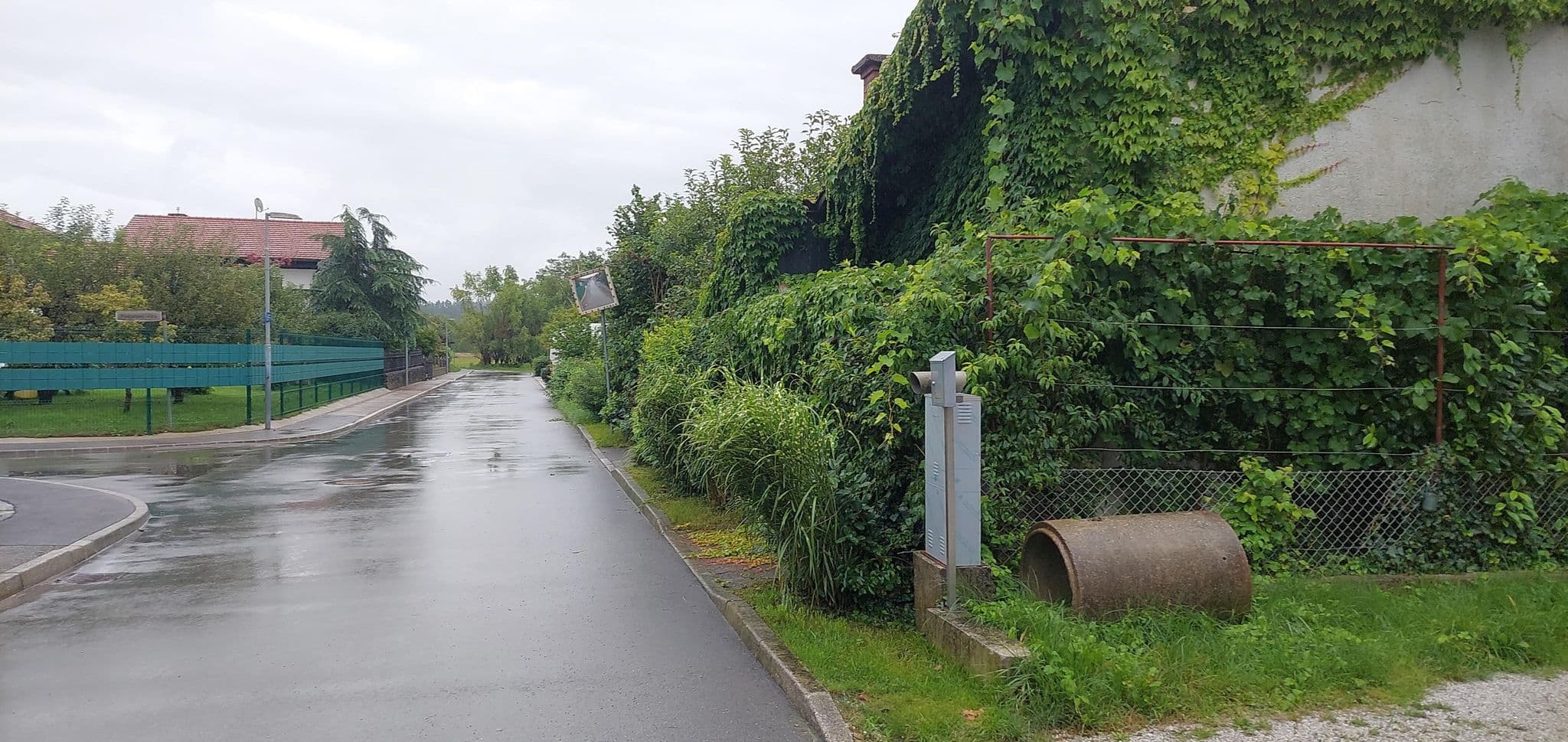 Street view near Adrian's House, Dob — © gzin (CC BY-SA · Mapillary)