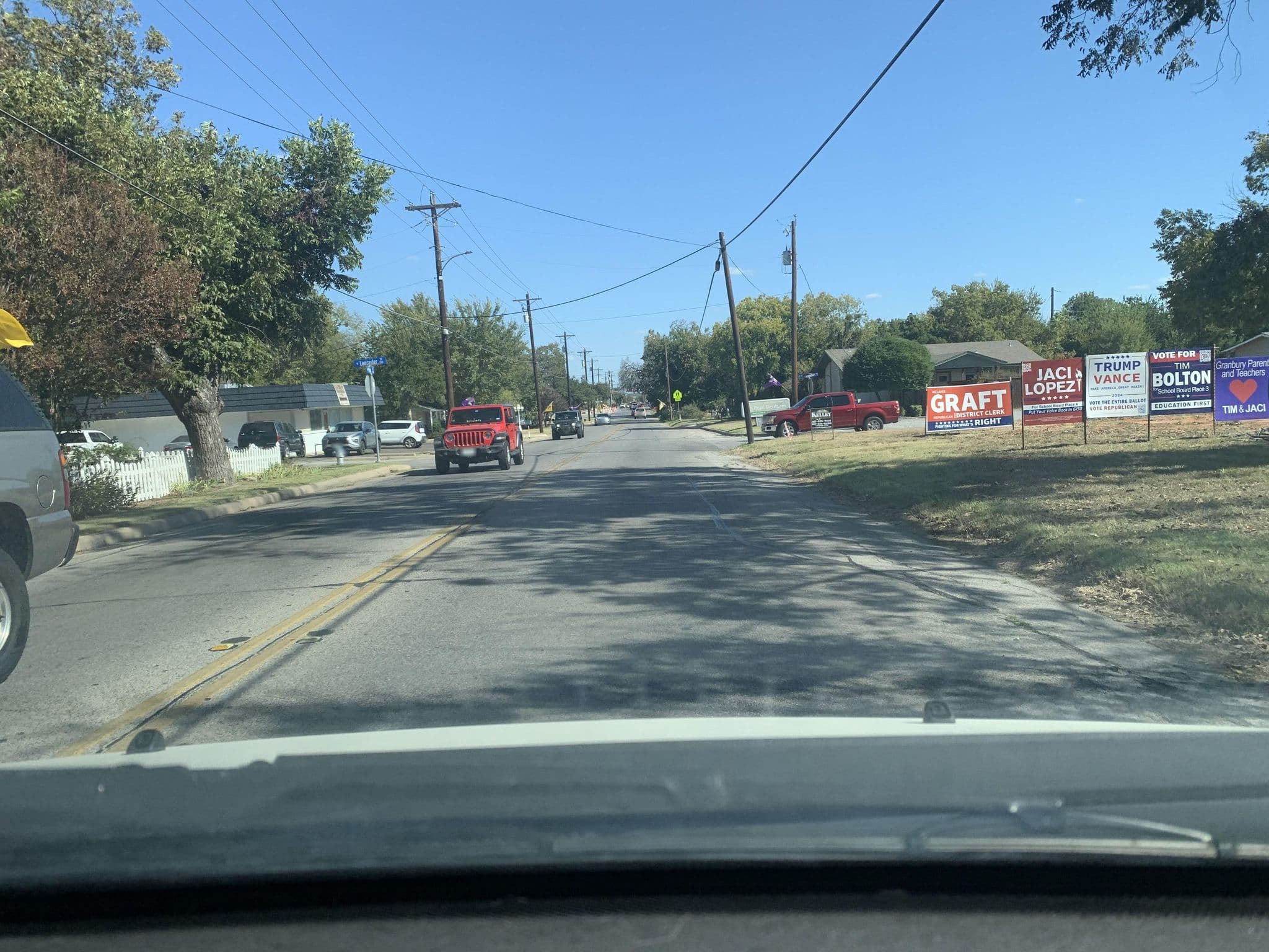 Street view near Pomegranite Bed & Breakfast, Granbury — © rawr (CC BY-SA · Mapillary)
