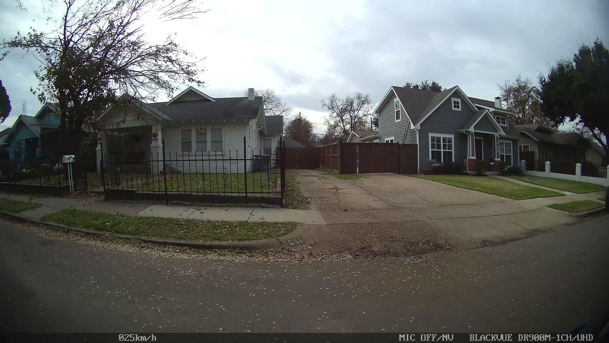 Street view near Hotelerz, Cockrell Hill — © piligab (CC BY-SA · Mapillary)