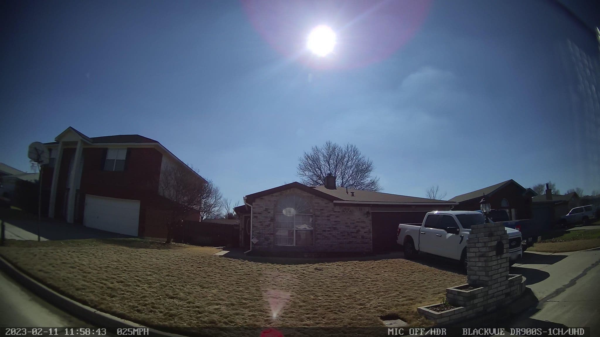 Street view near The Hive, Blue Mound — © kartograf (CC BY-SA · Mapillary)