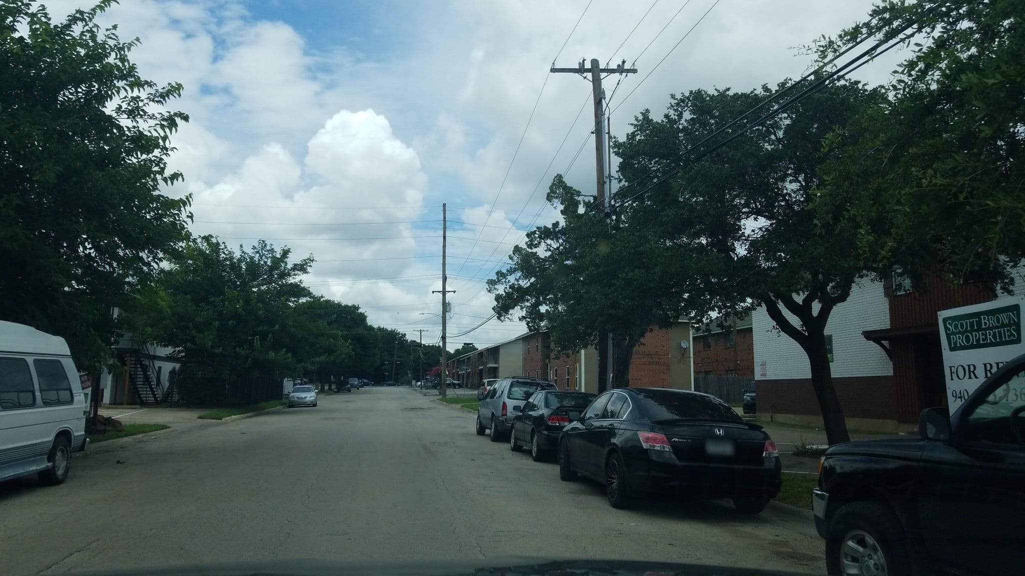 Street view near Eagle Manor, Denton — © BubbleGuppies (CC BY-SA · Mapillary)