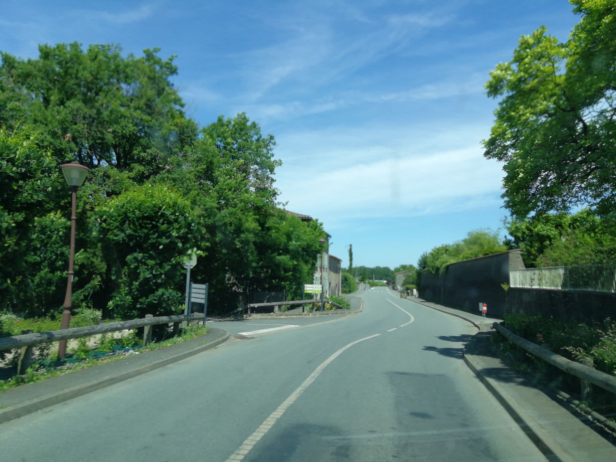 Street view near Aire Camping-car Saint-Pierre-du-Chemin, Saint-Pierre-du-Chemin — © jerome_pietri (CC BY-SA · Mapillary)