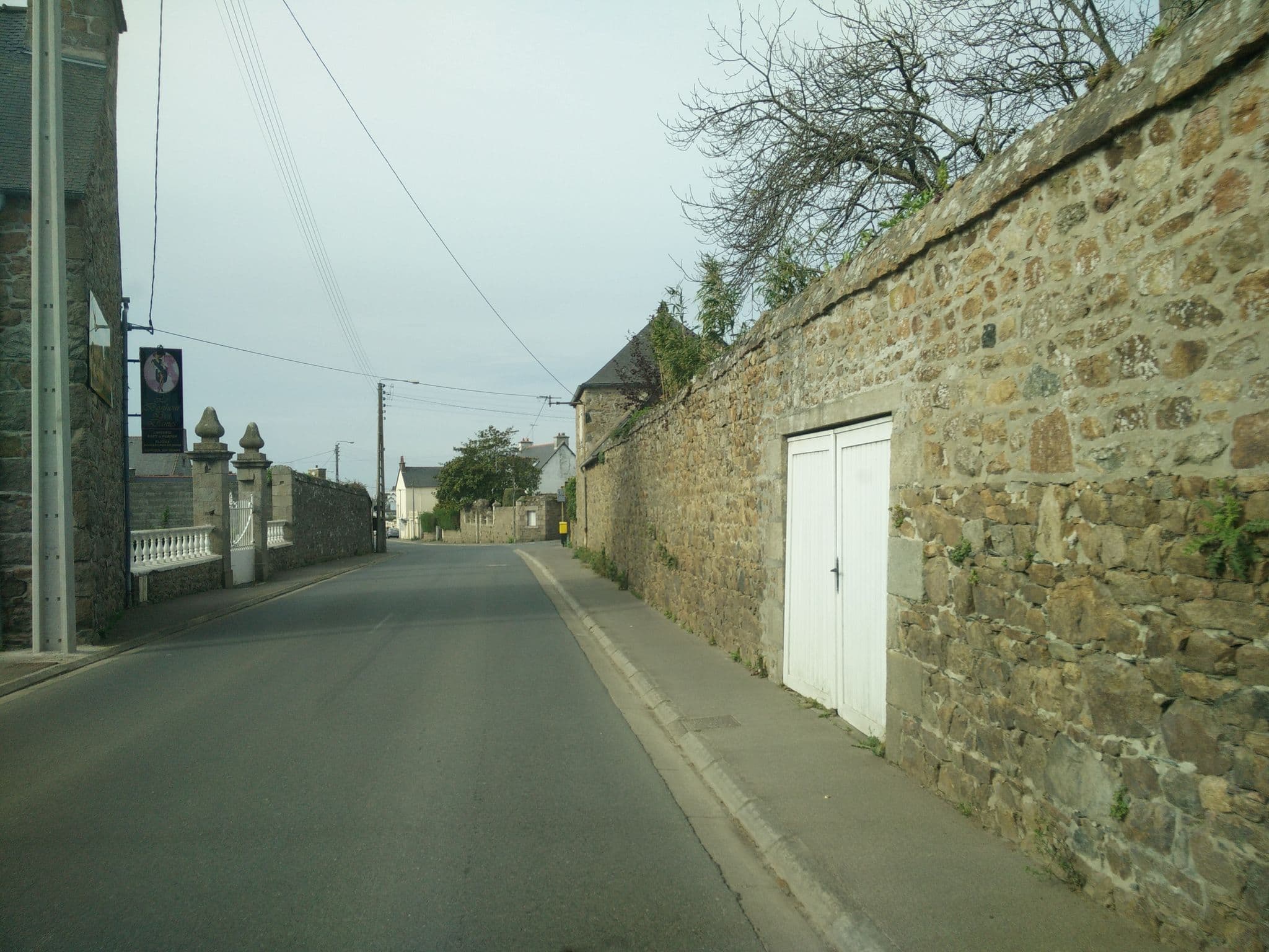 Street view near Chez Rose Marie, Pleubian — © joostjakob (CC BY-SA · Mapillary)