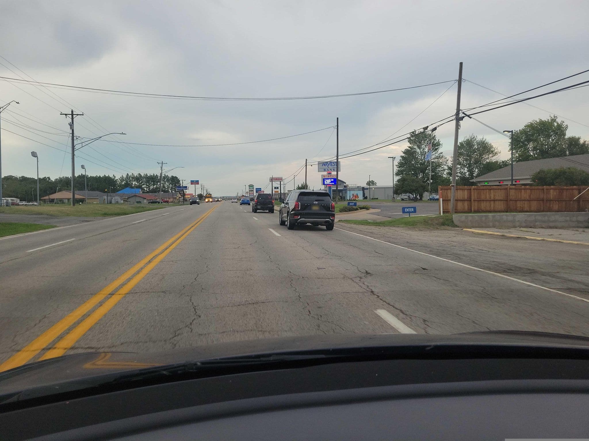 Street view near American Inn, Poteau — © Montrose_Lyle (CC BY-SA · Mapillary)