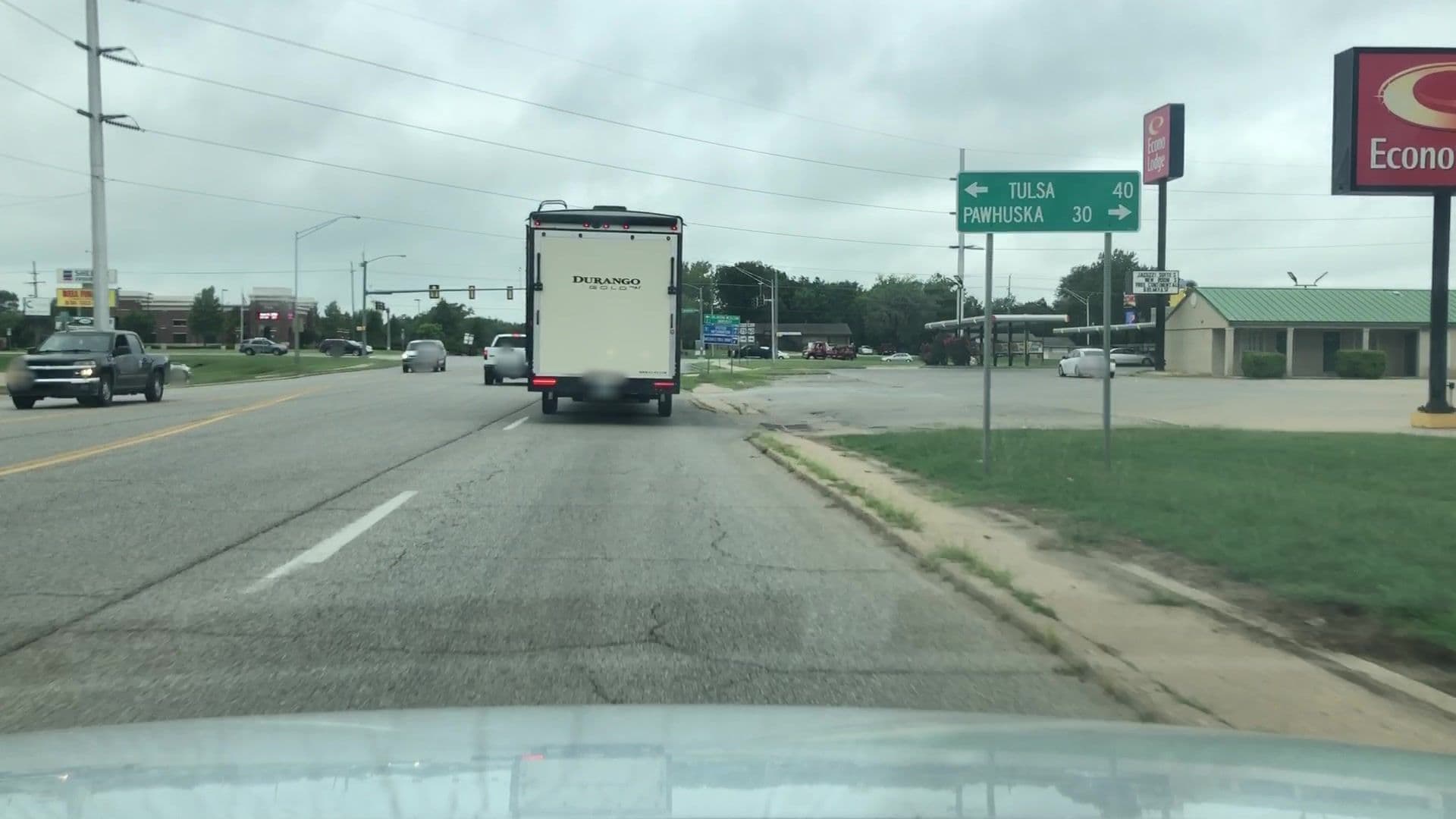 Street view near Choice Hotels, Bartlesville — © lvl5 (CC BY-SA · Mapillary)