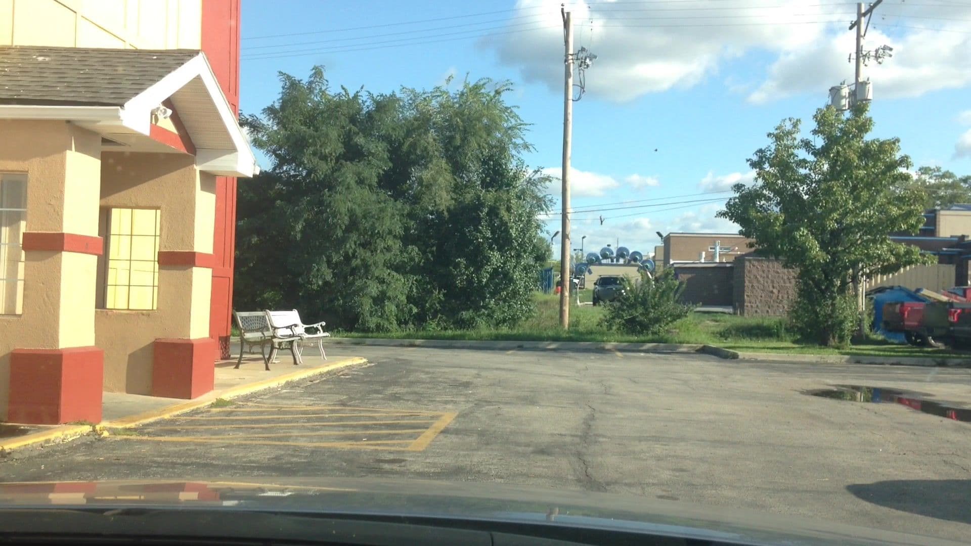Street view near Swami Investments, Leavenworth — © lvl5 (CC BY-SA · Mapillary)