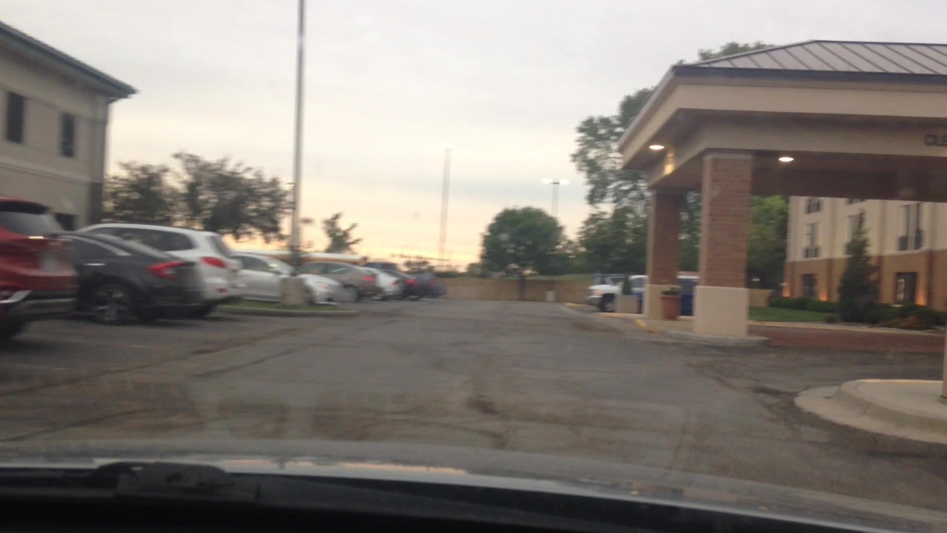 Street view near Hampton Inn by Hilton, Lee's Summit — © lvl5 (CC BY-SA · Mapillary)