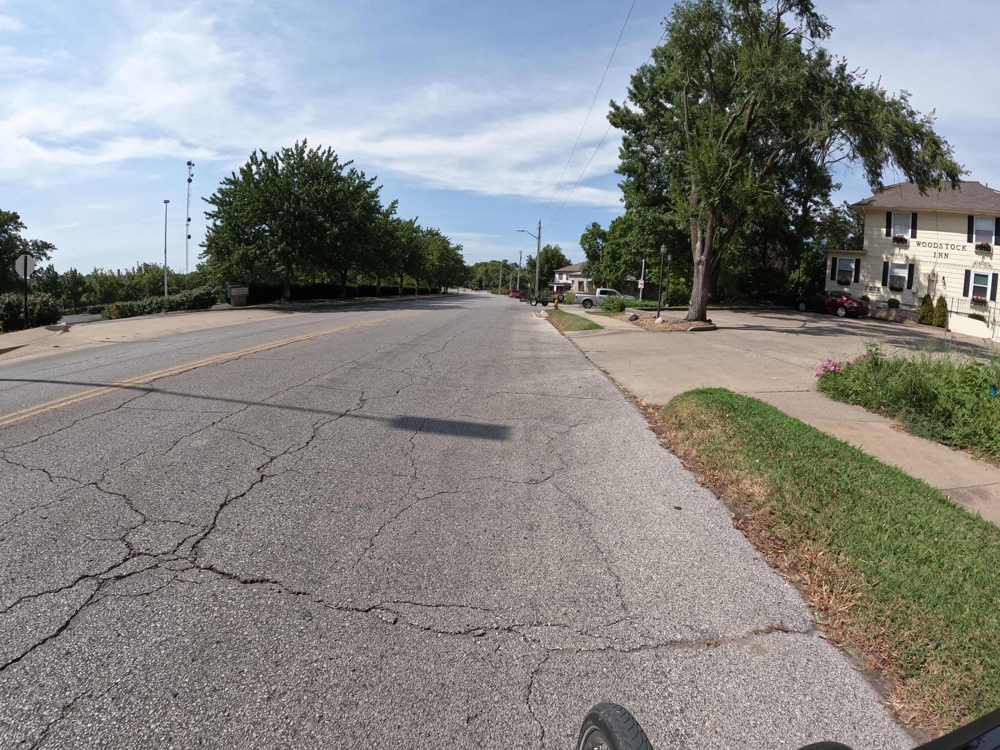 Street view near Woodstock Inn Bed & Breakfast, Independence — © BigJ (CC BY-SA · Mapillary)