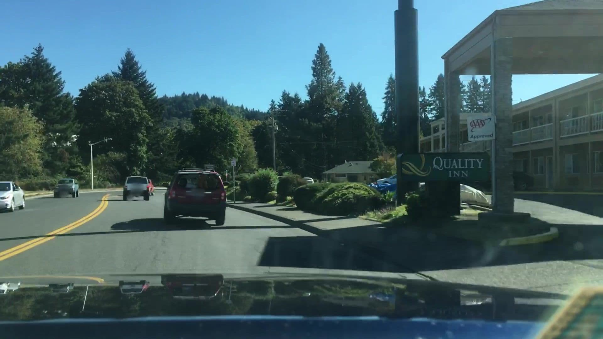 Street view near Comfort Inn & Suites, Creswell — © lvl5 (CC BY-SA · Mapillary)