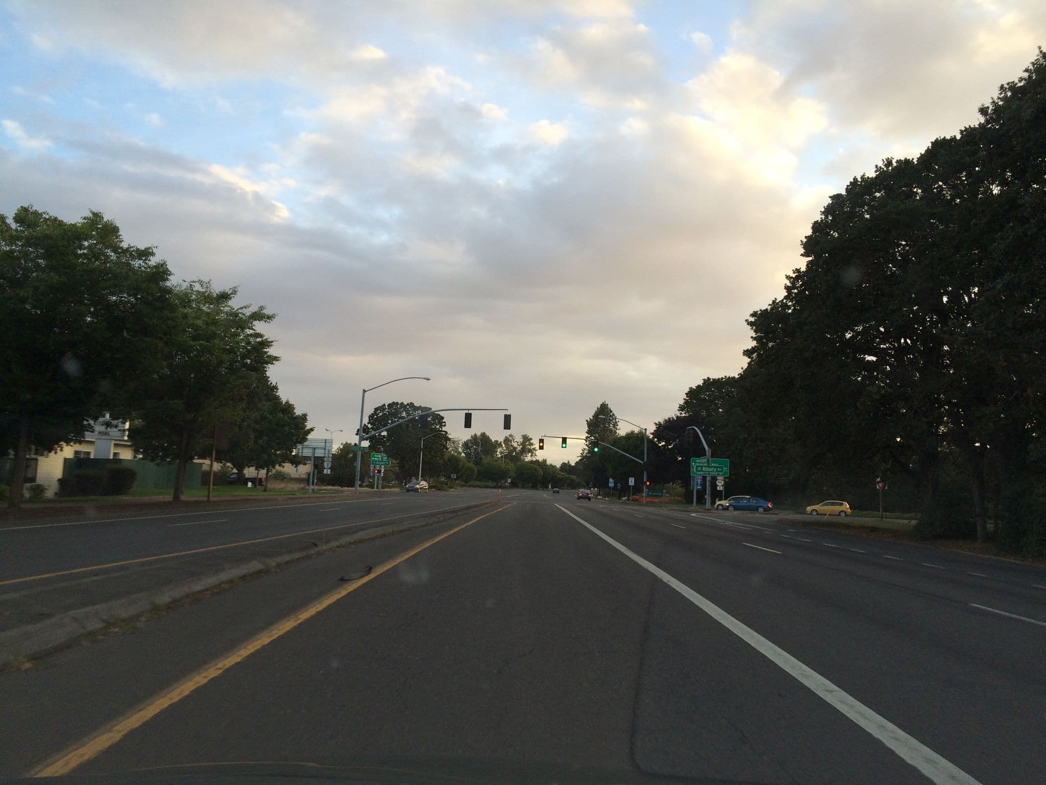 Street view near Choice Hotels, Tangent — © kaflurbaleen (CC BY-SA · Mapillary)