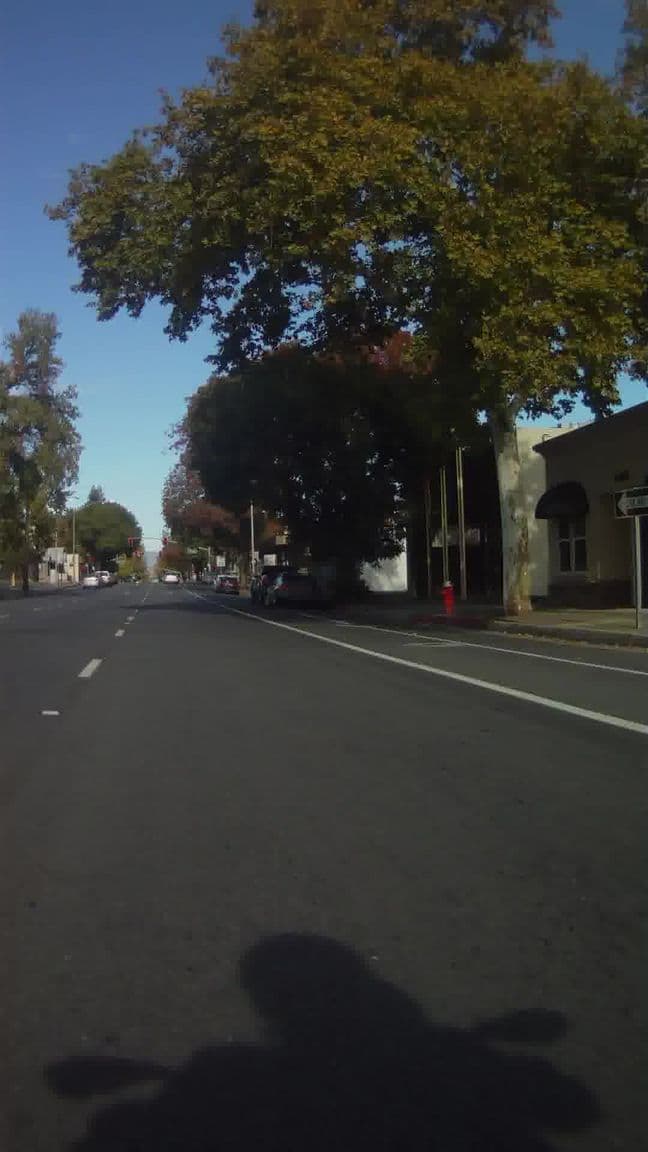 Street view near Econo Lodge, Redding — © richlv (CC BY-SA · Mapillary)