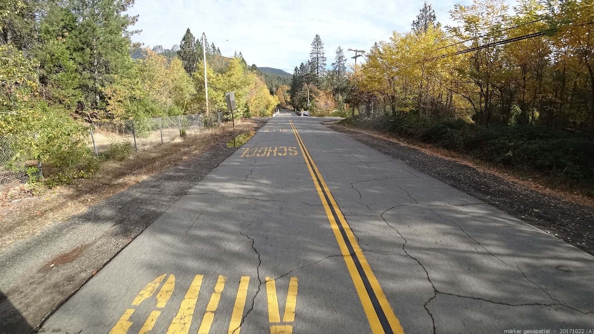 Street view near Mt. Shasta Area Cottages, Dunsmuir — © marker_geo (CC BY-SA · Mapillary)