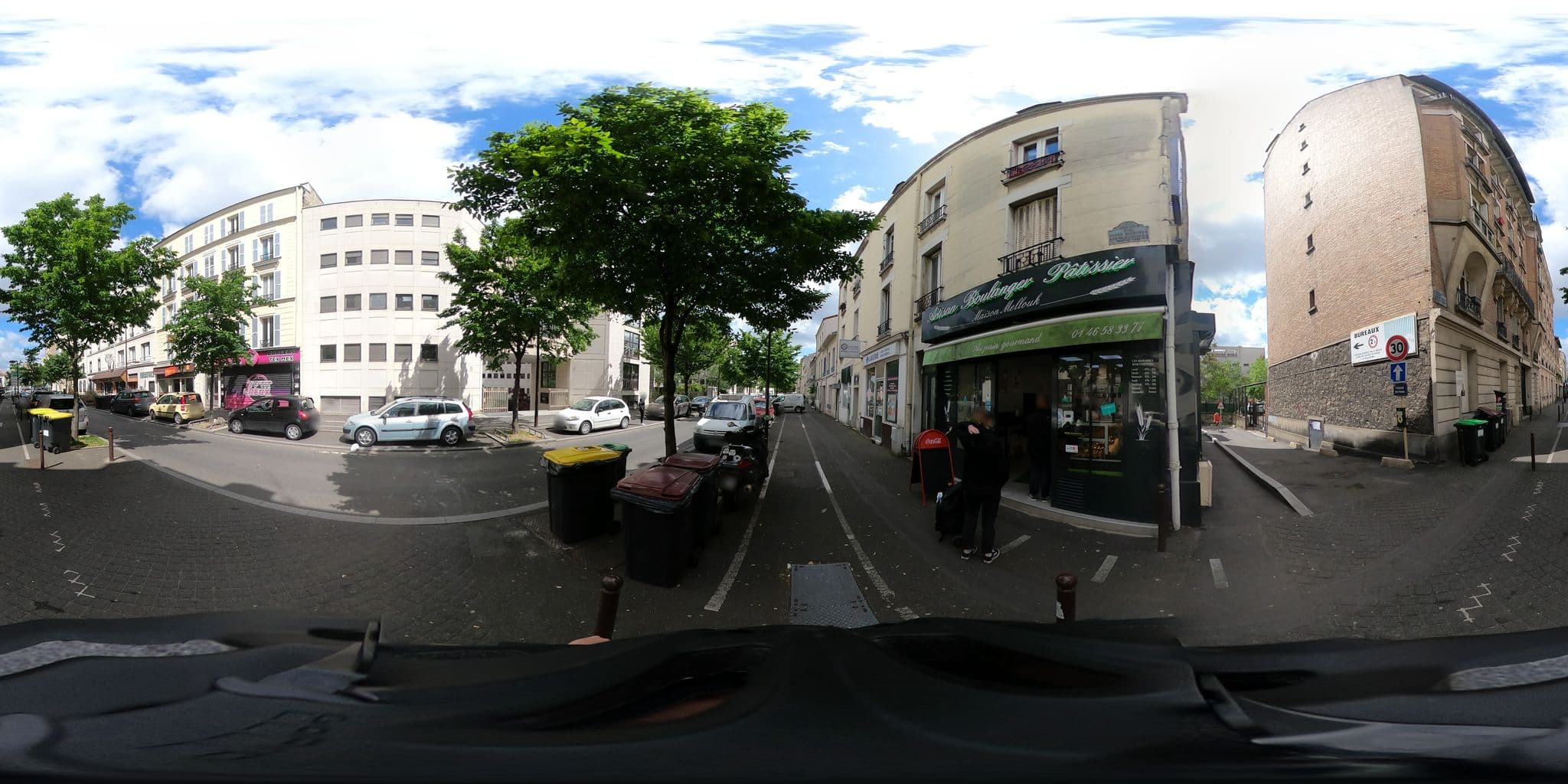 Street view near Miam's, Le Kremlin-Bicêtre — © zorglubu (CC BY-SA · Mapillary)