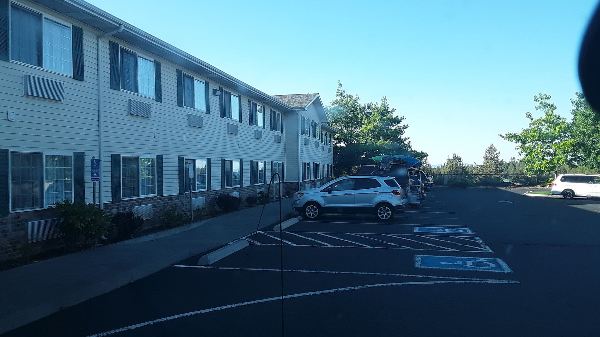 Street view near Bend Quality Inn, Bend — © jbthemilker (CC BY-SA · Mapillary)